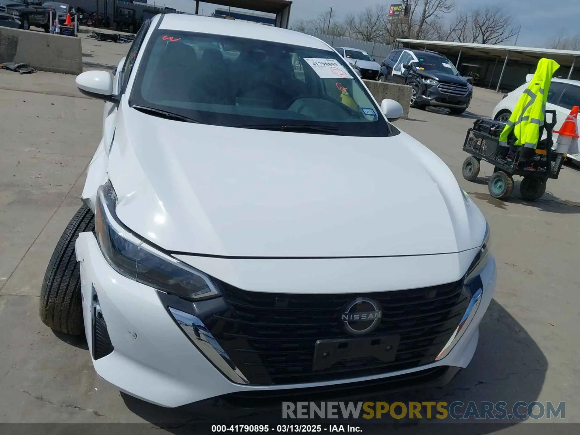 12 fotografías del automóvil dañado 3N1AB8BV5SY206433 NISSAN SENTRA 2025