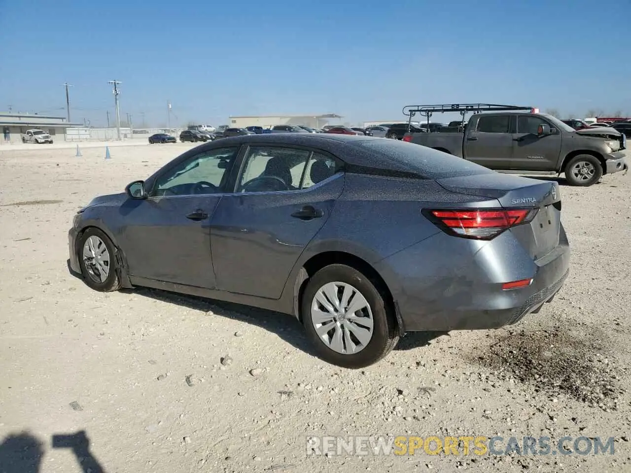 2 fotografías del automóvil dañado 3N1AB8BV5SY247953 NISSAN SENTRA 2025