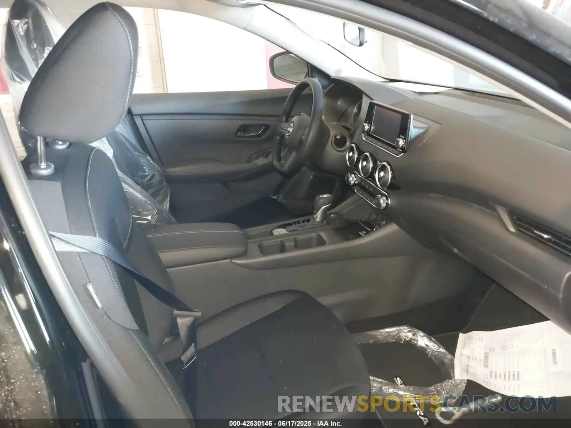 5 fotografías del automóvil dañado 3N1AB8BV5SY323140 NISSAN SENTRA 2025