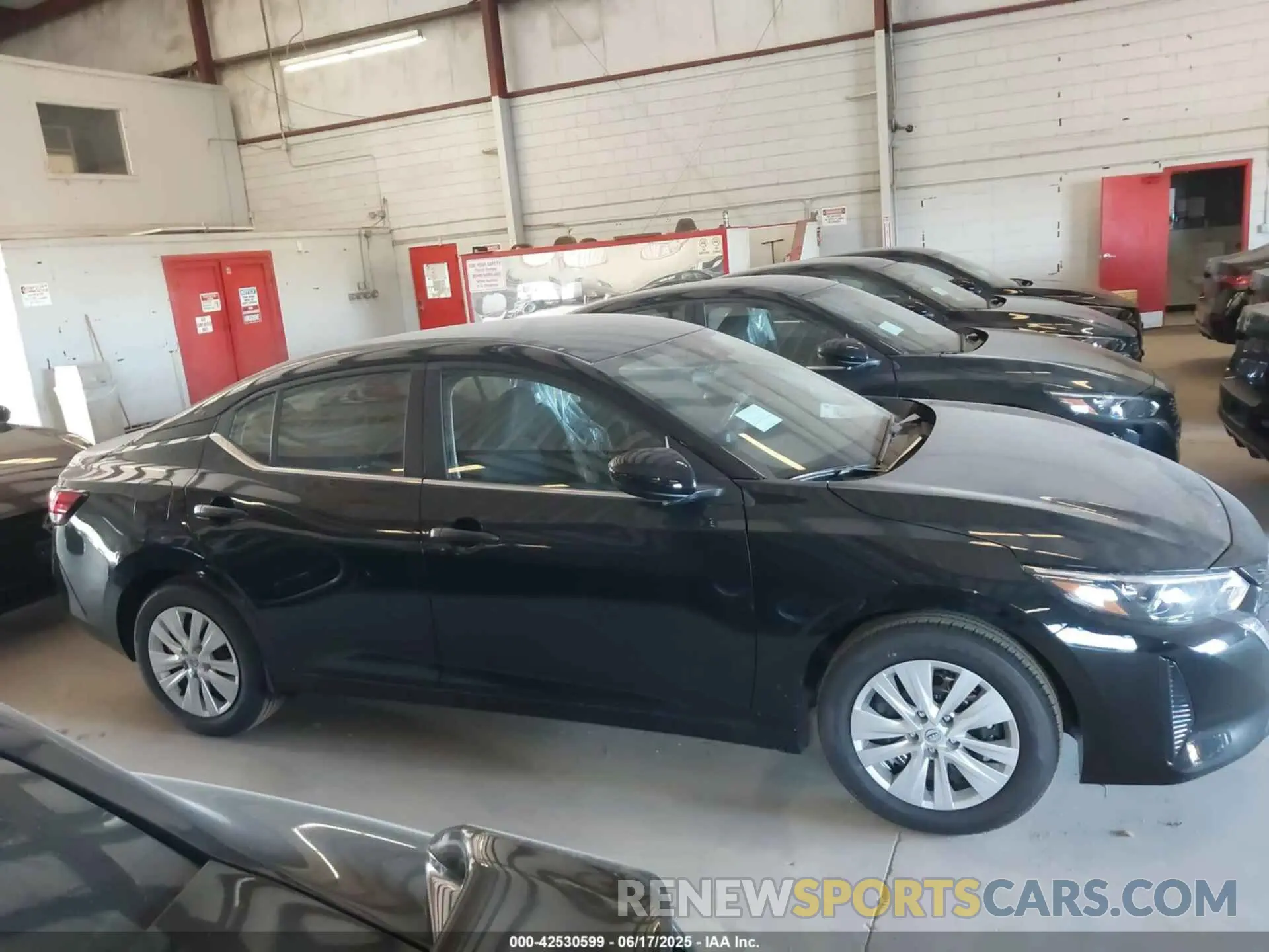 13 fotografías del automóvil dañado 3N1AB8BV5SY323669 NISSAN SENTRA 2025