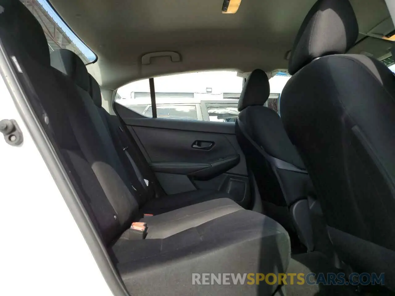 10 fotografías del automóvil dañado 3N1AB8BV6SY226576 NISSAN SENTRA 2025