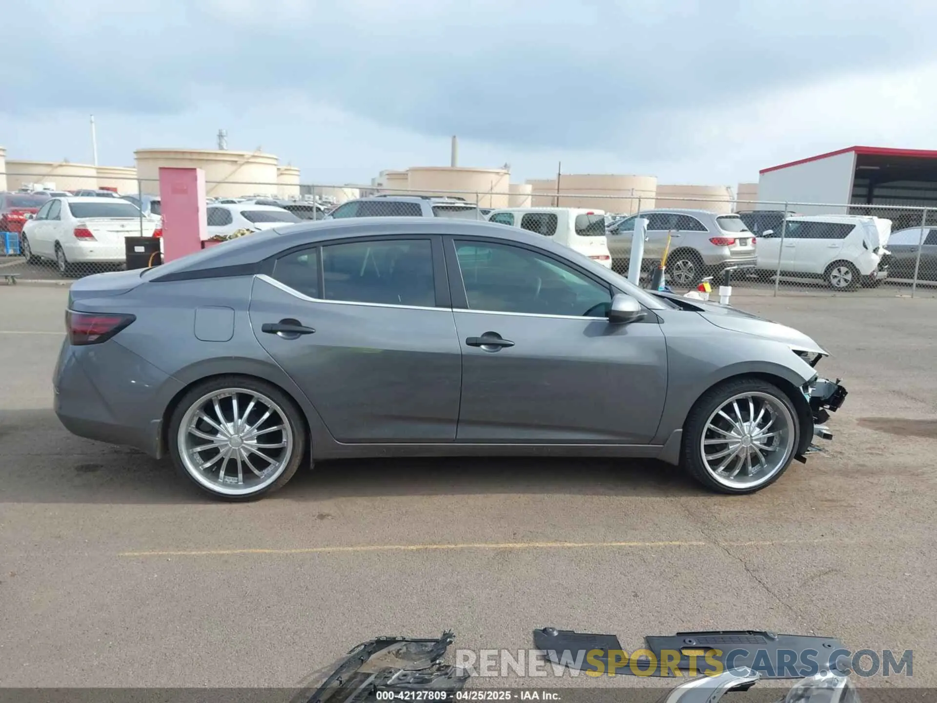 14 fotografías del automóvil dañado 3N1AB8BV6SY270013 NISSAN SENTRA 2025