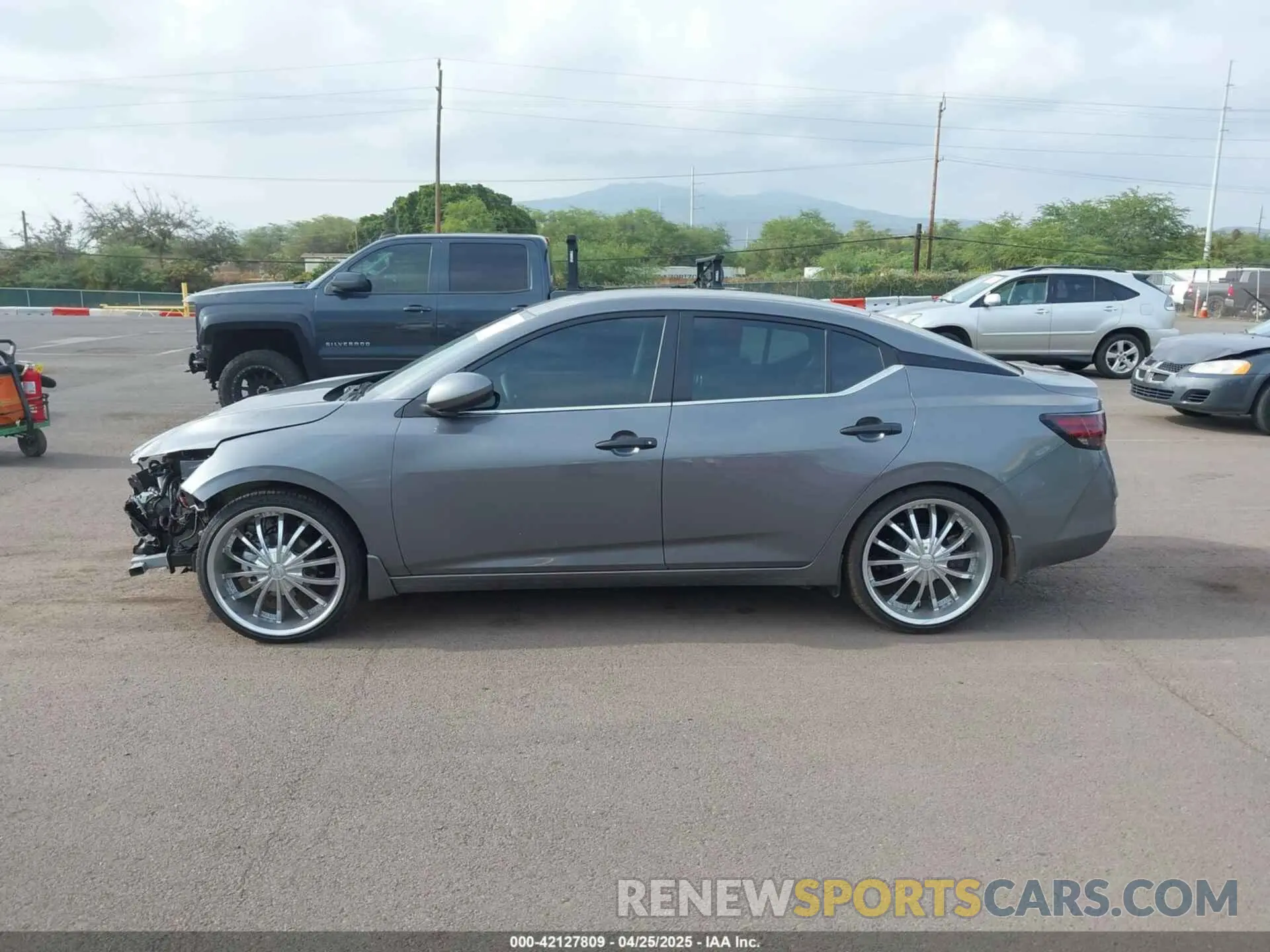 15 fotografías del automóvil dañado 3N1AB8BV6SY270013 NISSAN SENTRA 2025