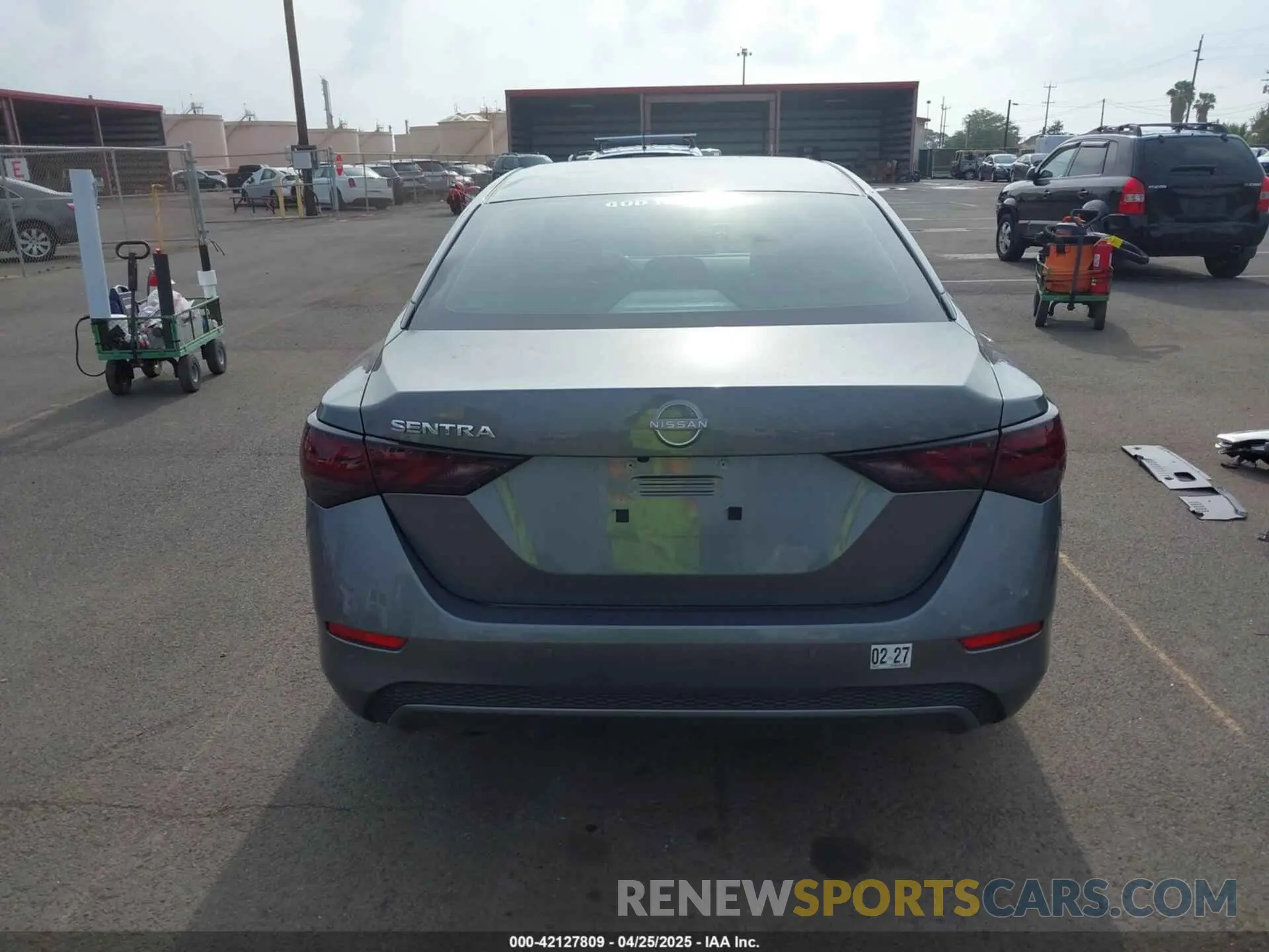 17 fotografías del automóvil dañado 3N1AB8BV6SY270013 NISSAN SENTRA 2025