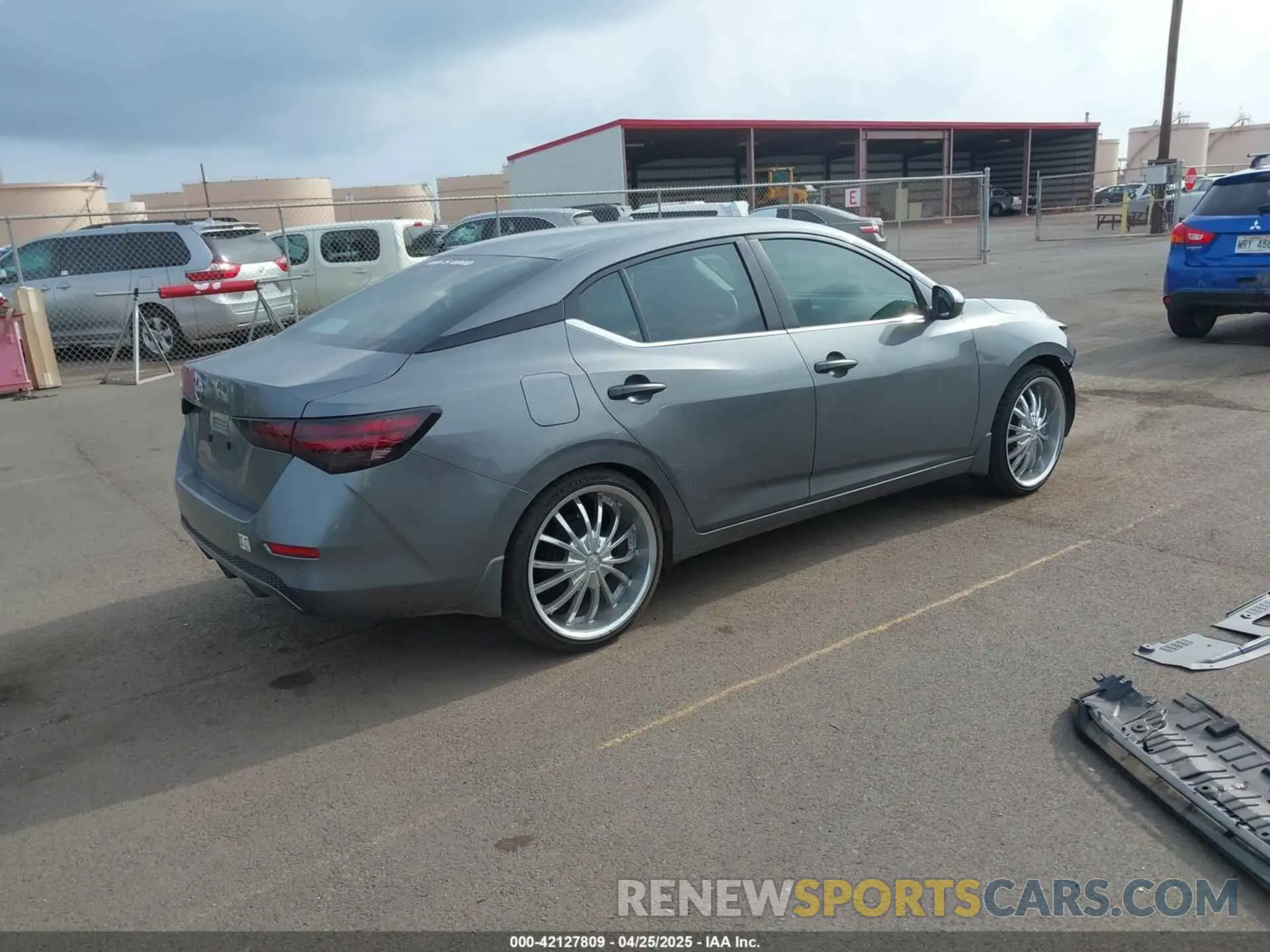 4 fotografías del automóvil dañado 3N1AB8BV6SY270013 NISSAN SENTRA 2025