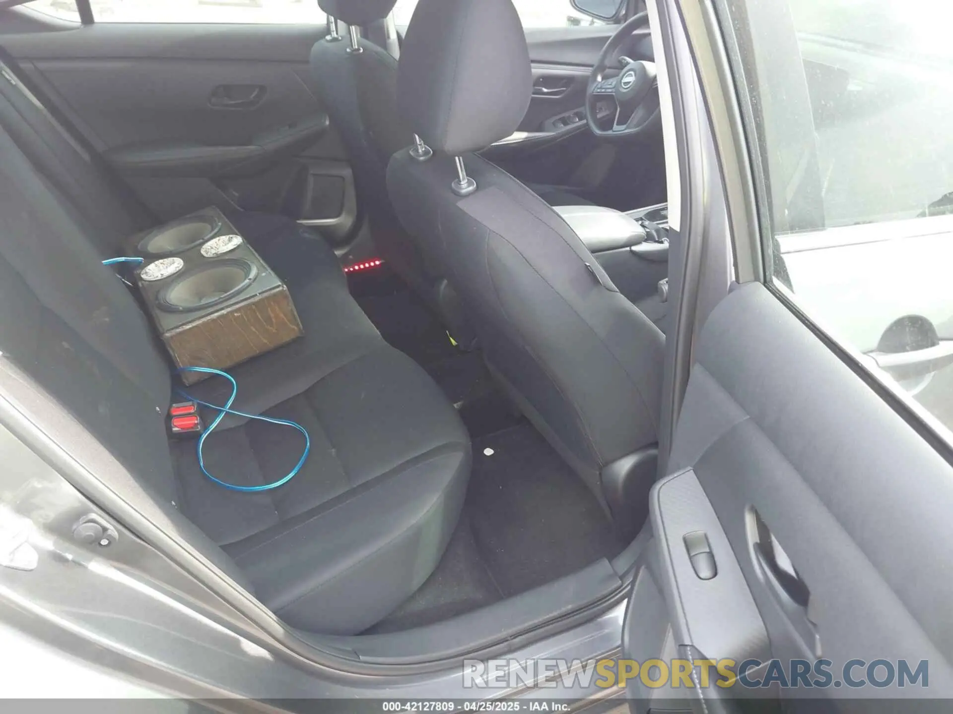 8 fotografías del automóvil dañado 3N1AB8BV6SY270013 NISSAN SENTRA 2025