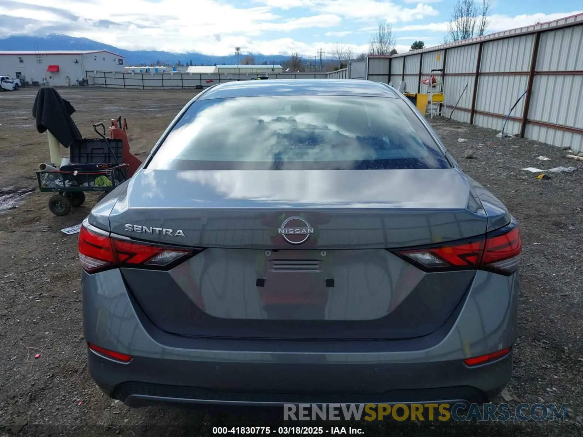 16 fotografías del automóvil dañado 3N1AB8BV6SY282341 NISSAN SENTRA 2025