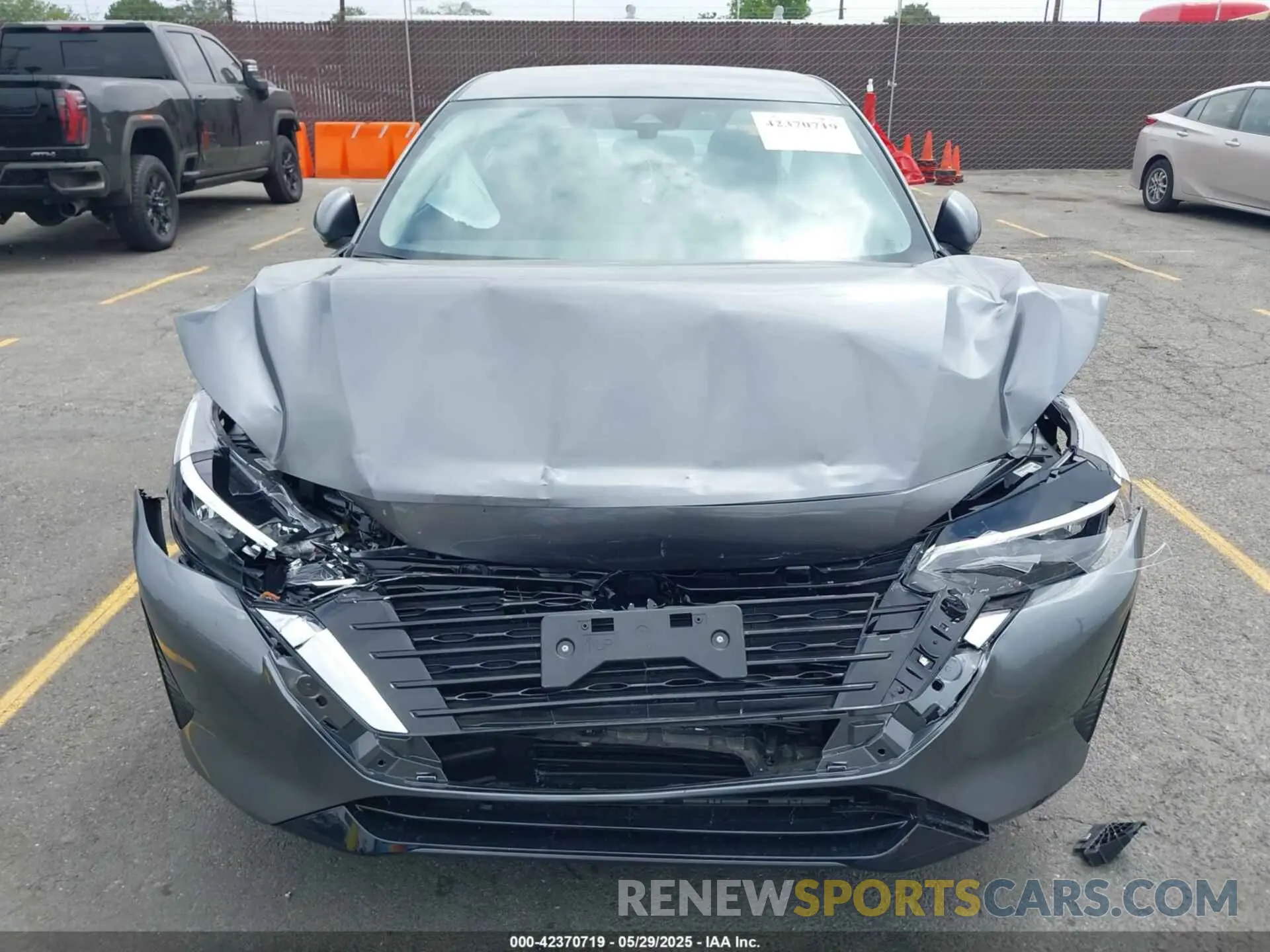 12 fotografías del automóvil dañado 3N1AB8BV6SY308789 NISSAN SENTRA 2025
