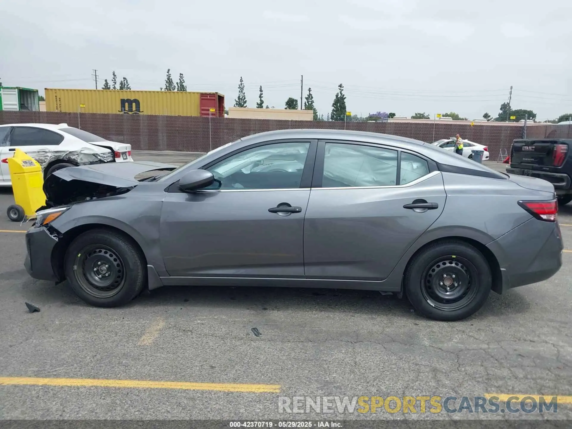 14 fotografías del automóvil dañado 3N1AB8BV6SY308789 NISSAN SENTRA 2025