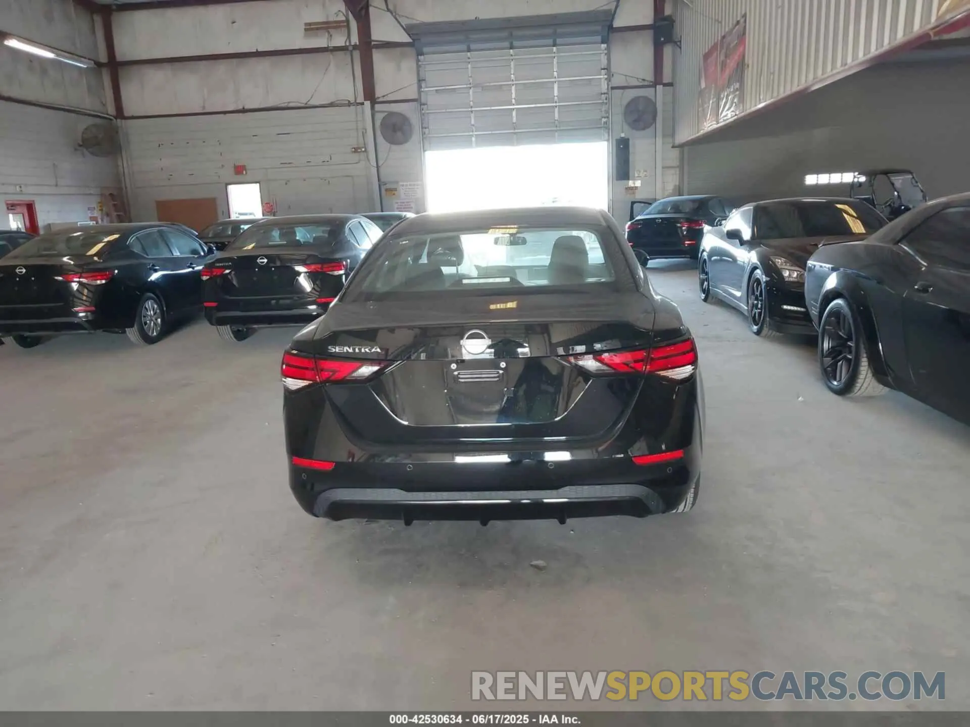 16 fotografías del automóvil dañado 3N1AB8BV6SY323423 NISSAN SENTRA 2025