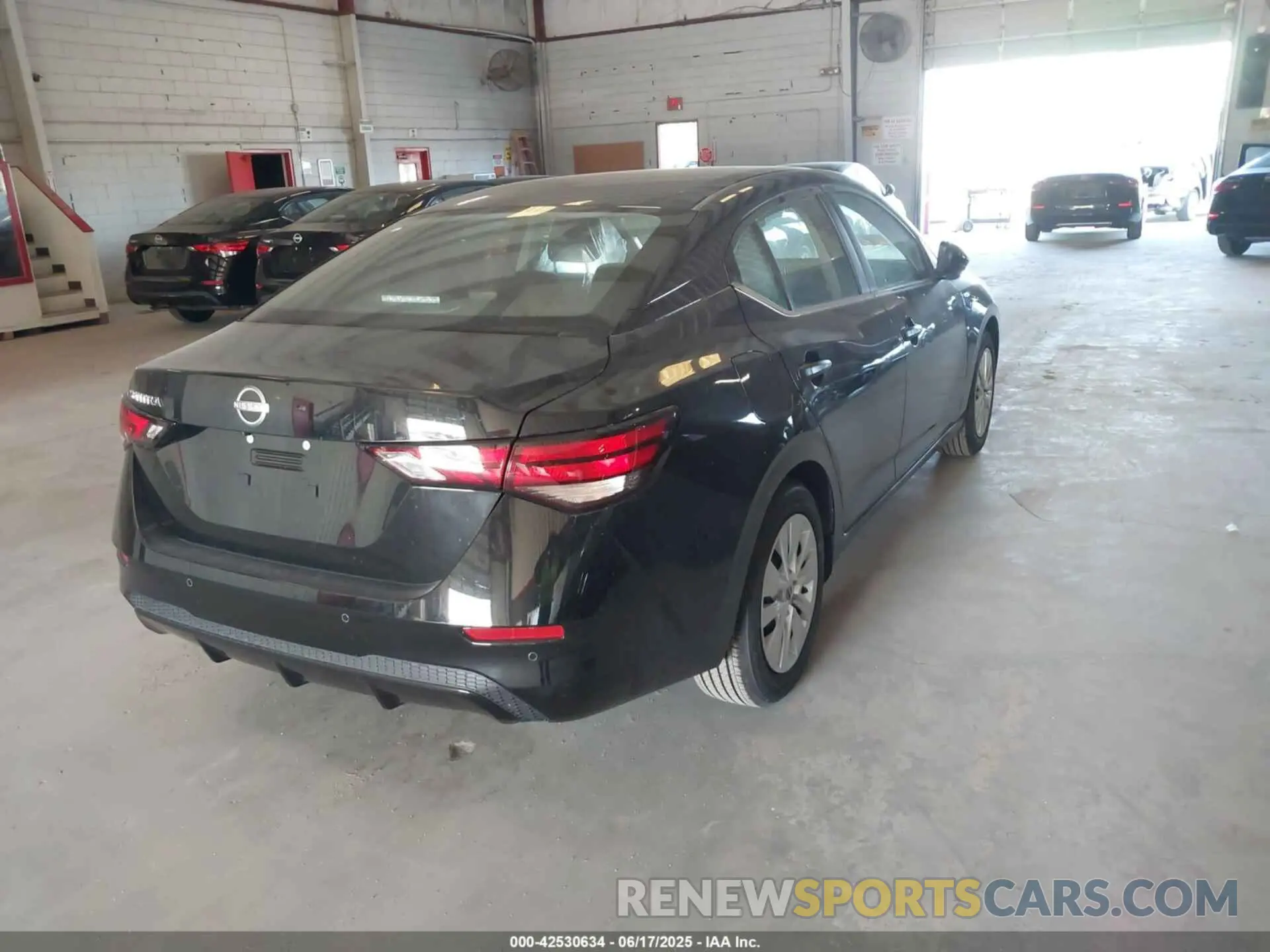 4 fotografías del automóvil dañado 3N1AB8BV6SY323423 NISSAN SENTRA 2025