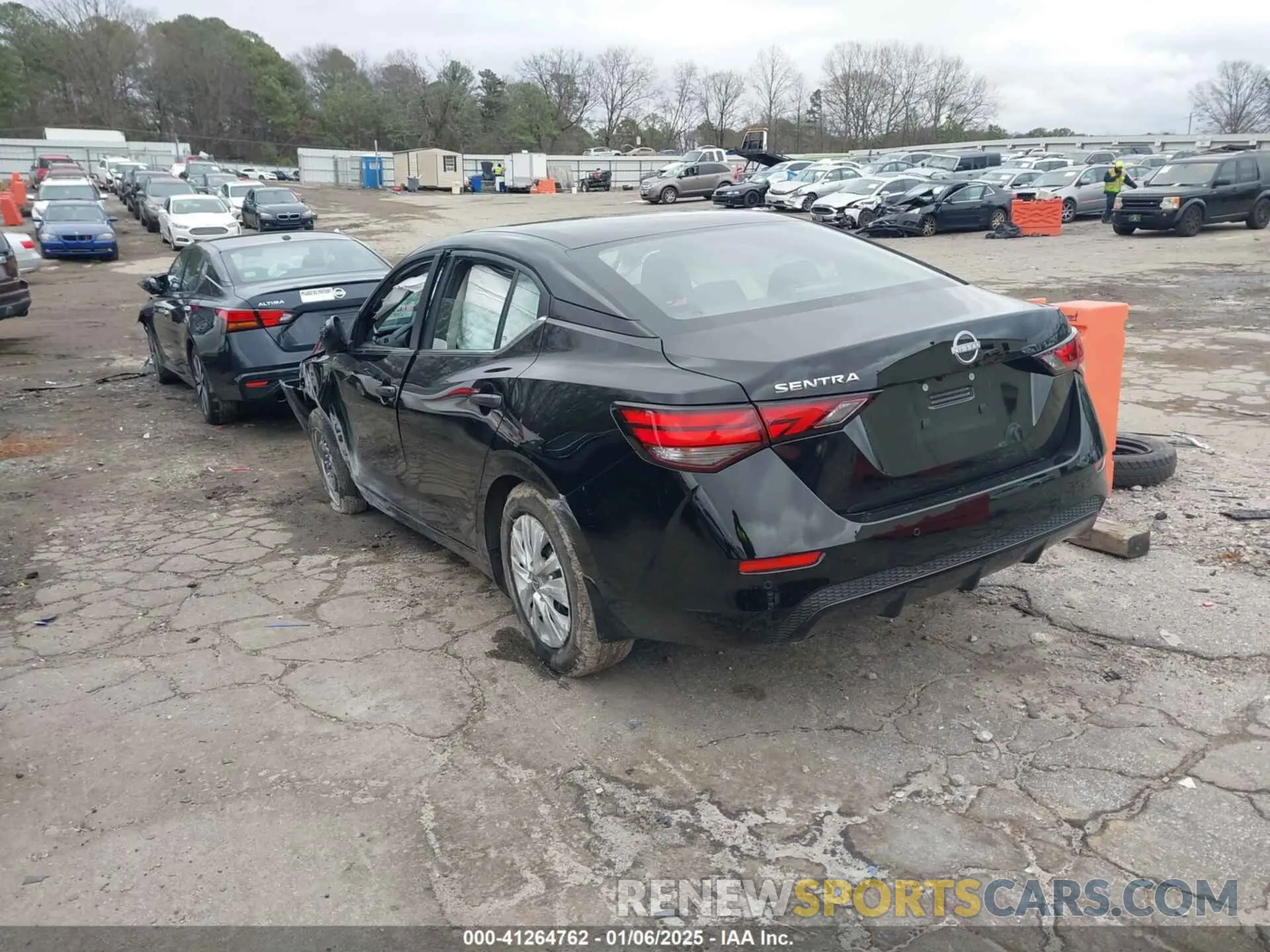3 fotografías del automóvil dañado 3N1AB8BV7SY218700 NISSAN SENTRA 2025
