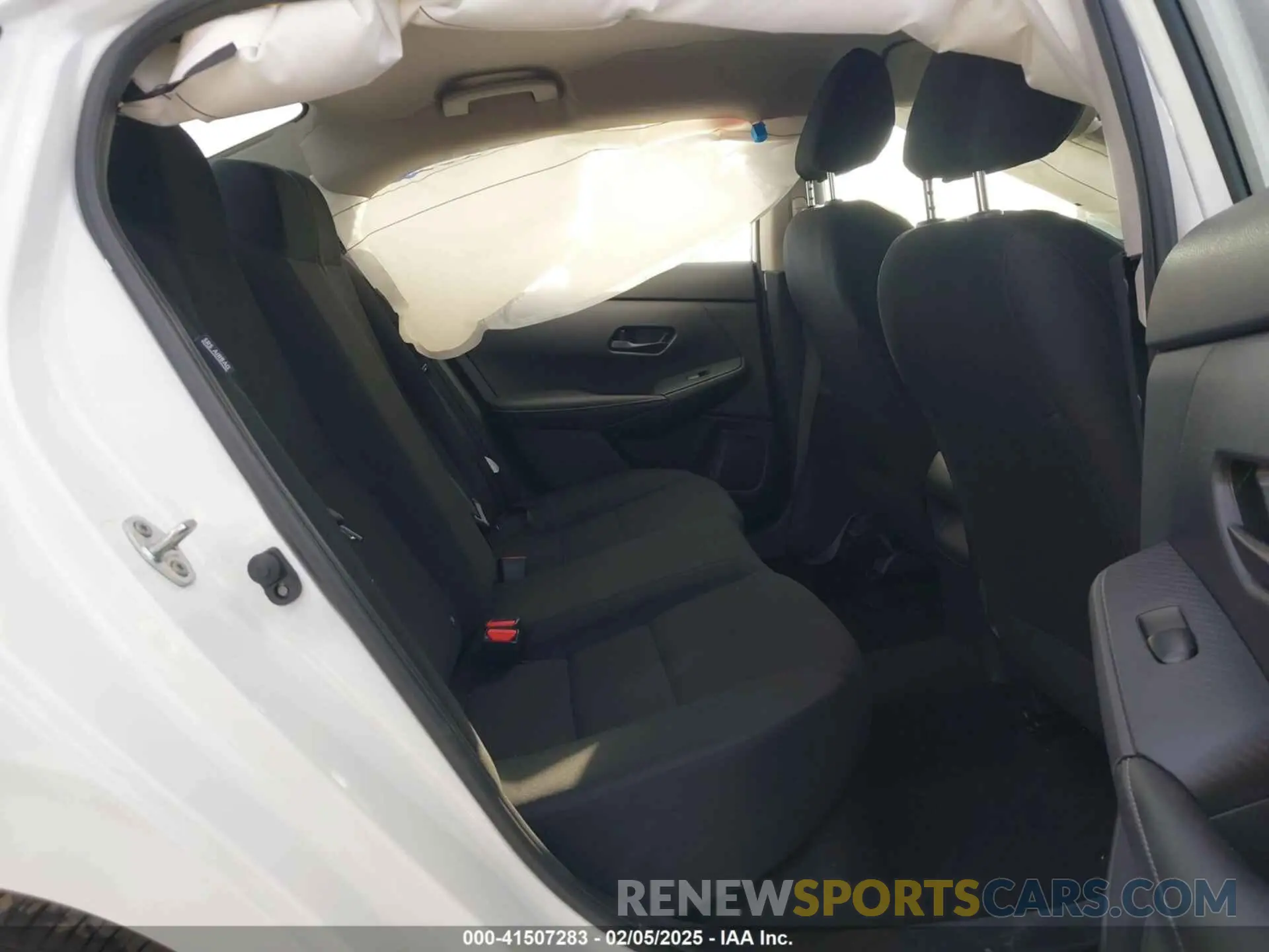 8 fotografías del automóvil dañado 3N1AB8BV7SY266777 NISSAN SENTRA 2025
