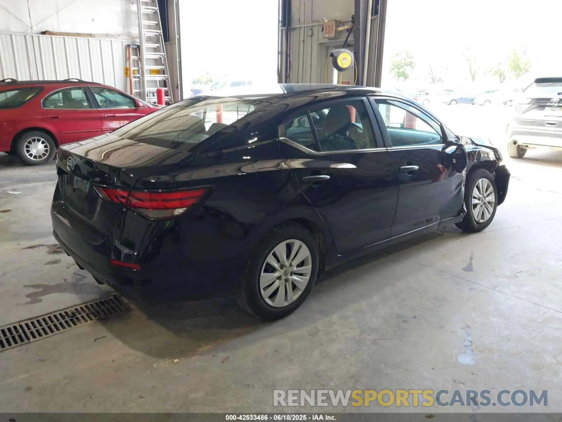 4 fotografías del automóvil dañado 3N1AB8BV7SY307005 NISSAN SENTRA 2025