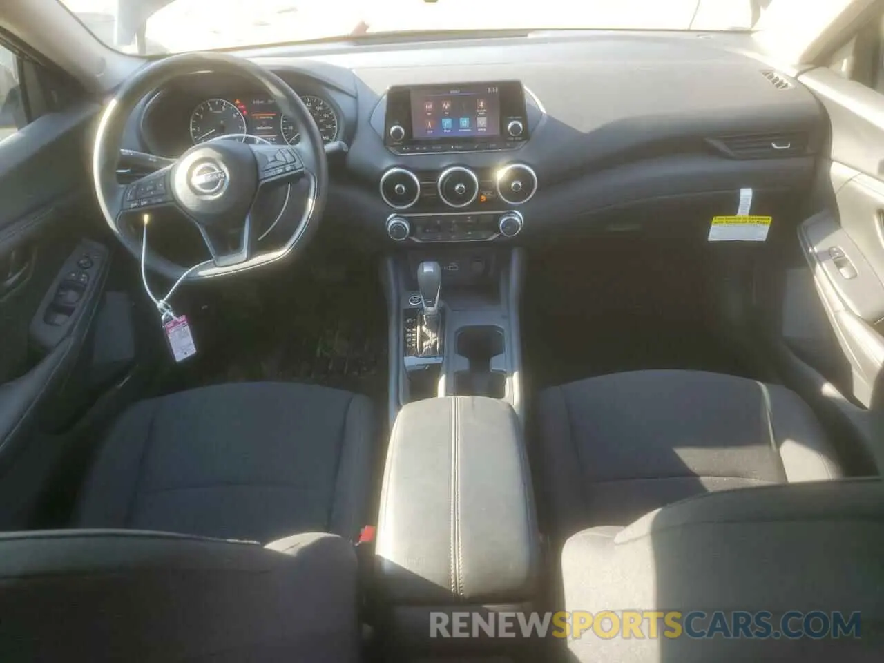 8 fotografías del automóvil dañado 3N1AB8BV9SY222506 NISSAN SENTRA 2025