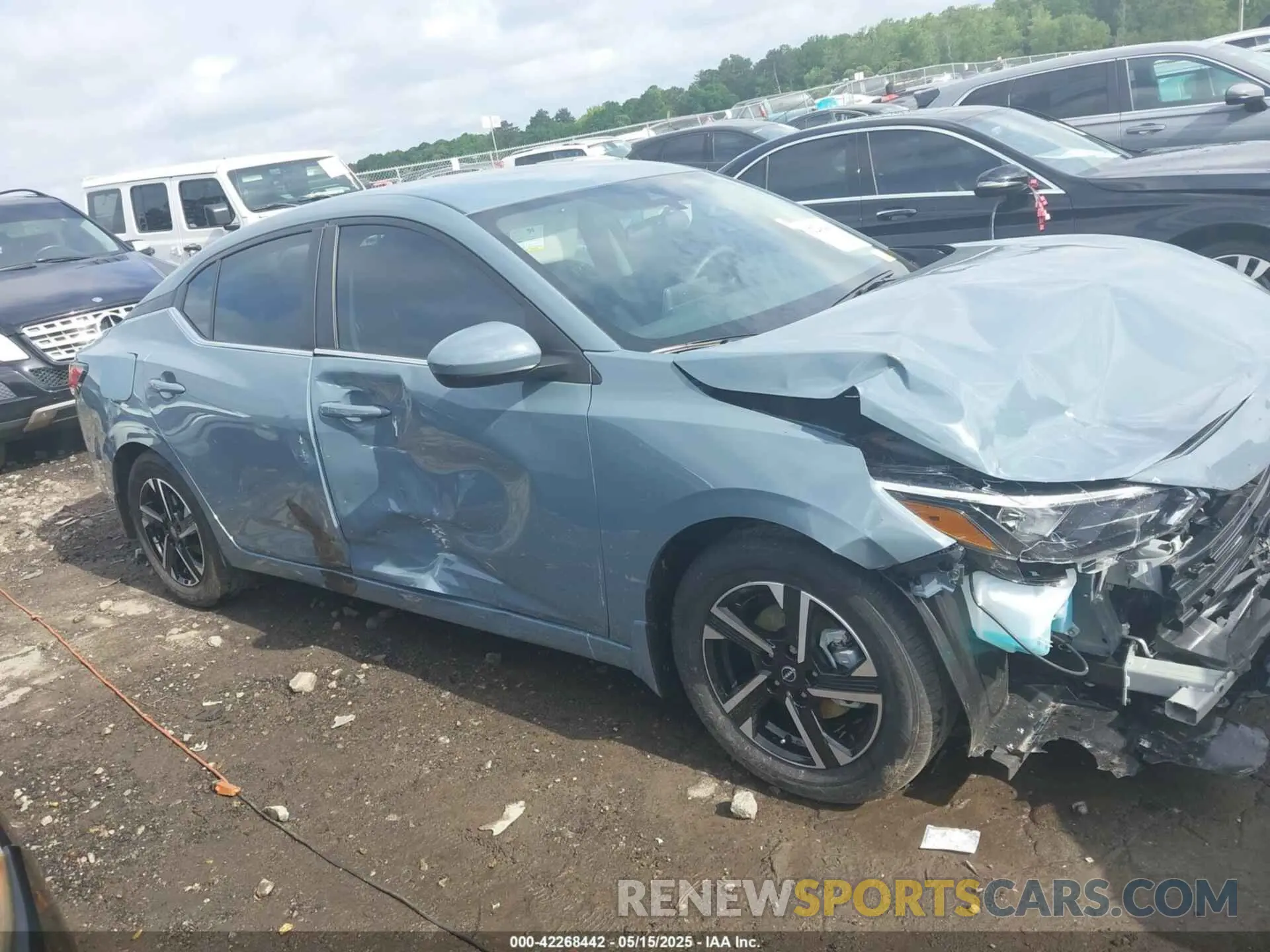13 fotografías del automóvil dañado 3N1AB8CV0SY249219 NISSAN SENTRA 2025