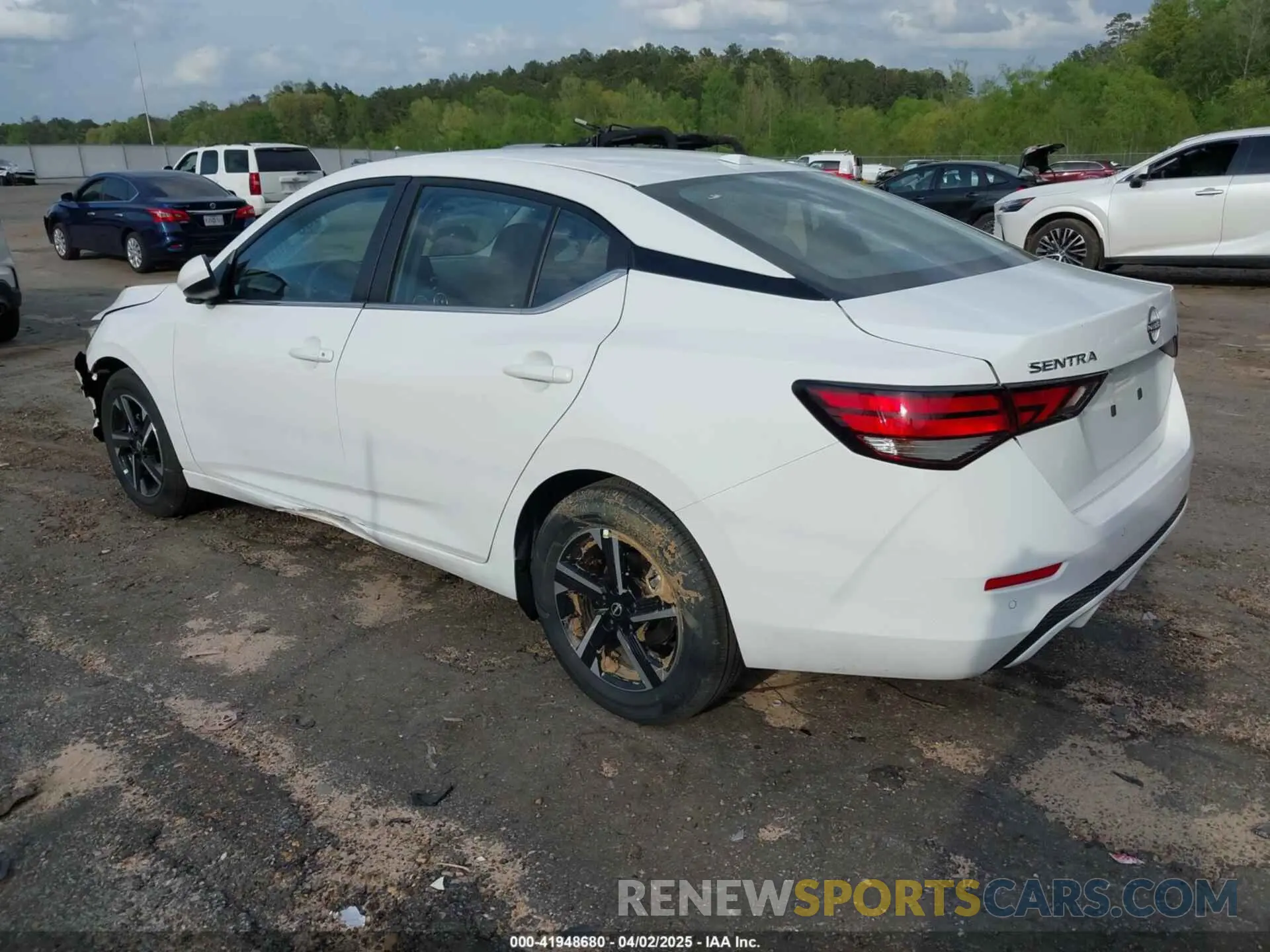 3 fotografías del automóvil dañado 3N1AB8CV0SY300427 NISSAN SENTRA 2025