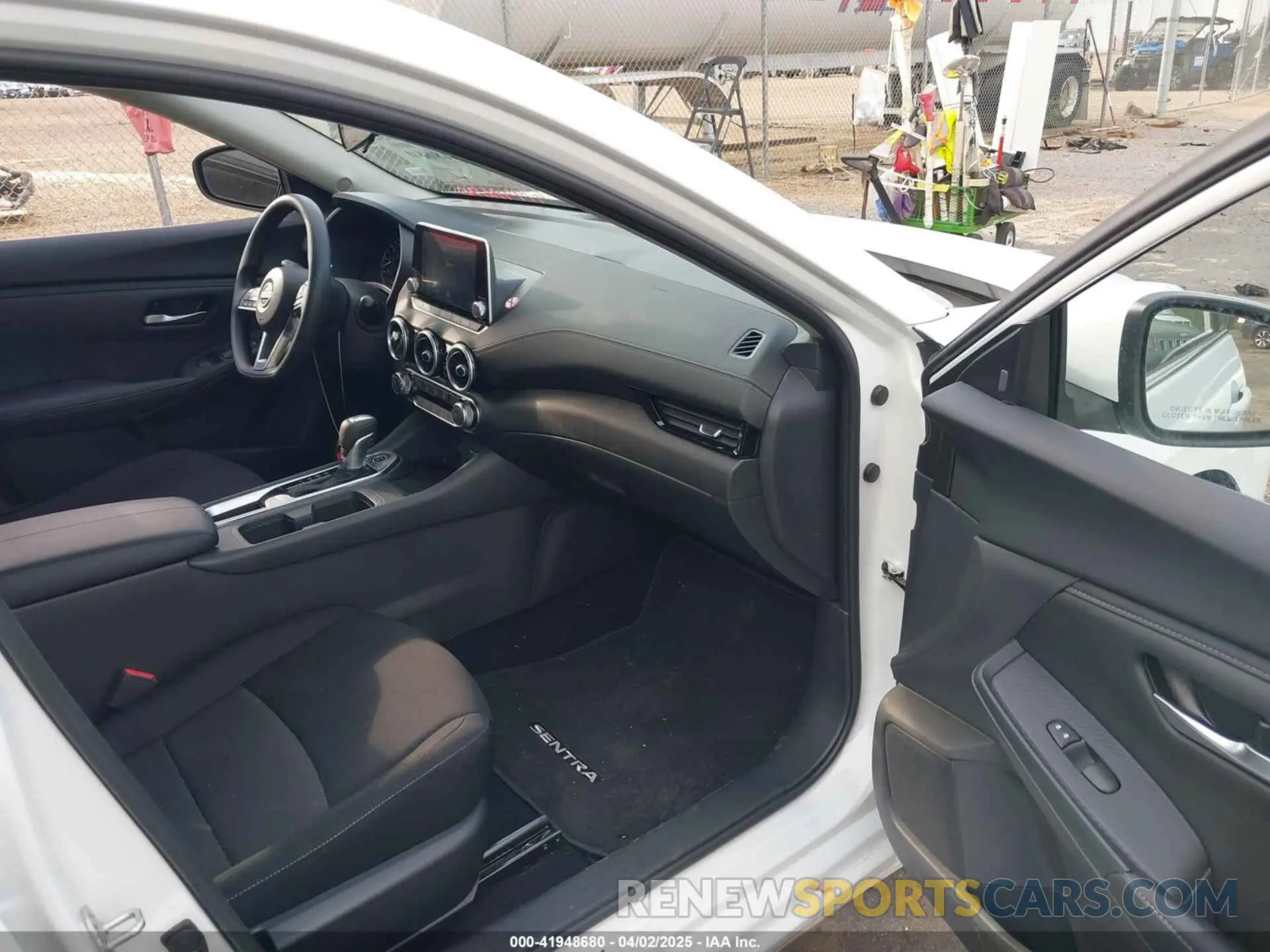 5 fotografías del automóvil dañado 3N1AB8CV0SY300427 NISSAN SENTRA 2025