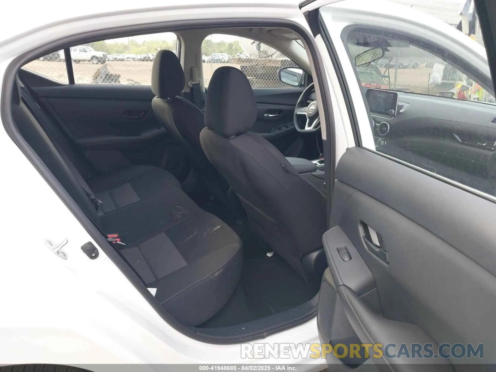 8 fotografías del automóvil dañado 3N1AB8CV0SY300427 NISSAN SENTRA 2025