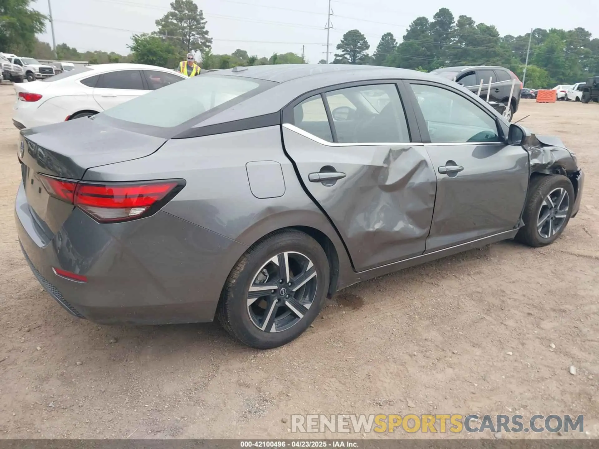 4 fotografías del automóvil dañado 3N1AB8CV1SY268751 NISSAN SENTRA 2025
