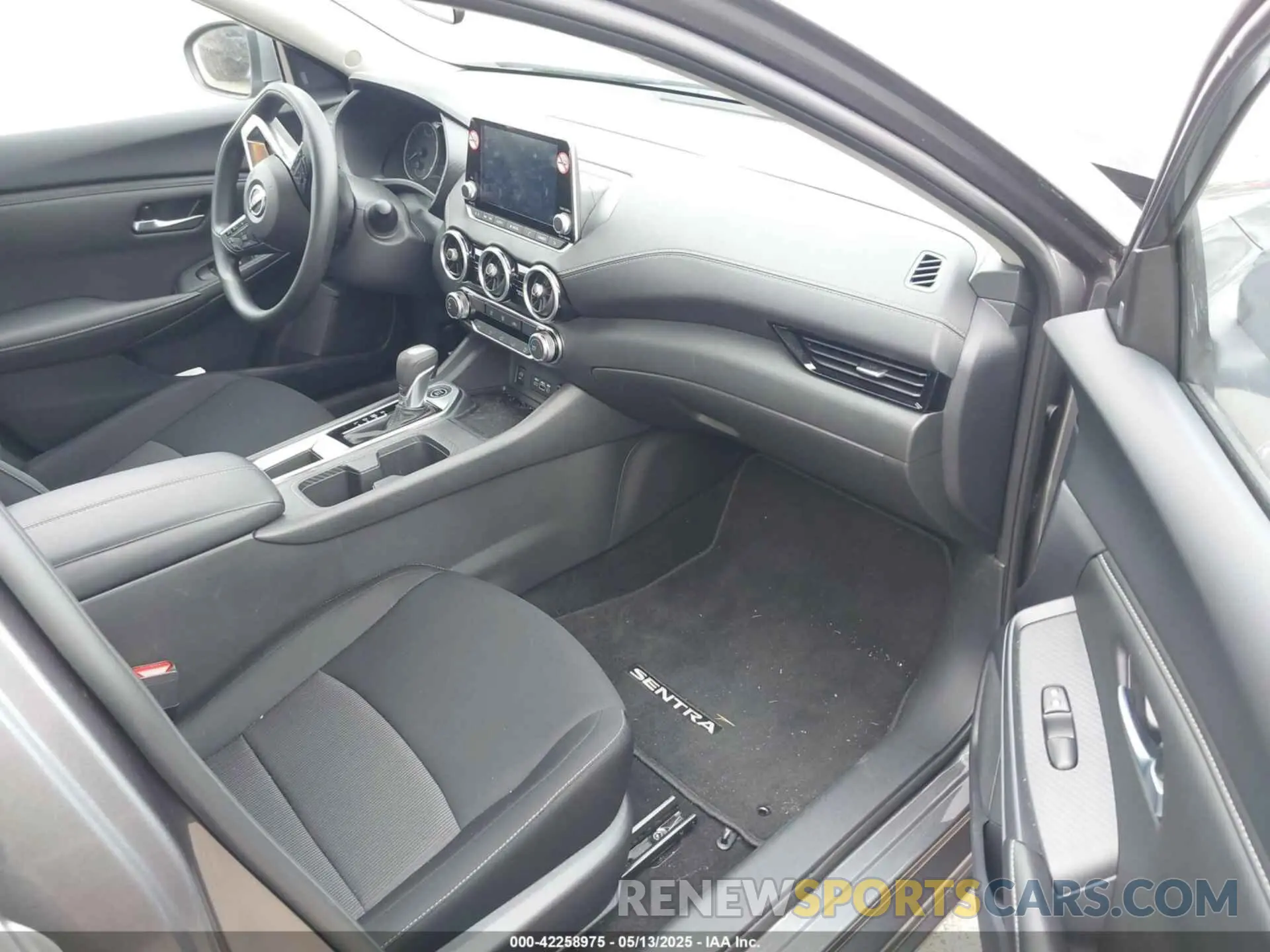 5 fotografías del automóvil dañado 3N1AB8CV1SY283167 NISSAN SENTRA 2025