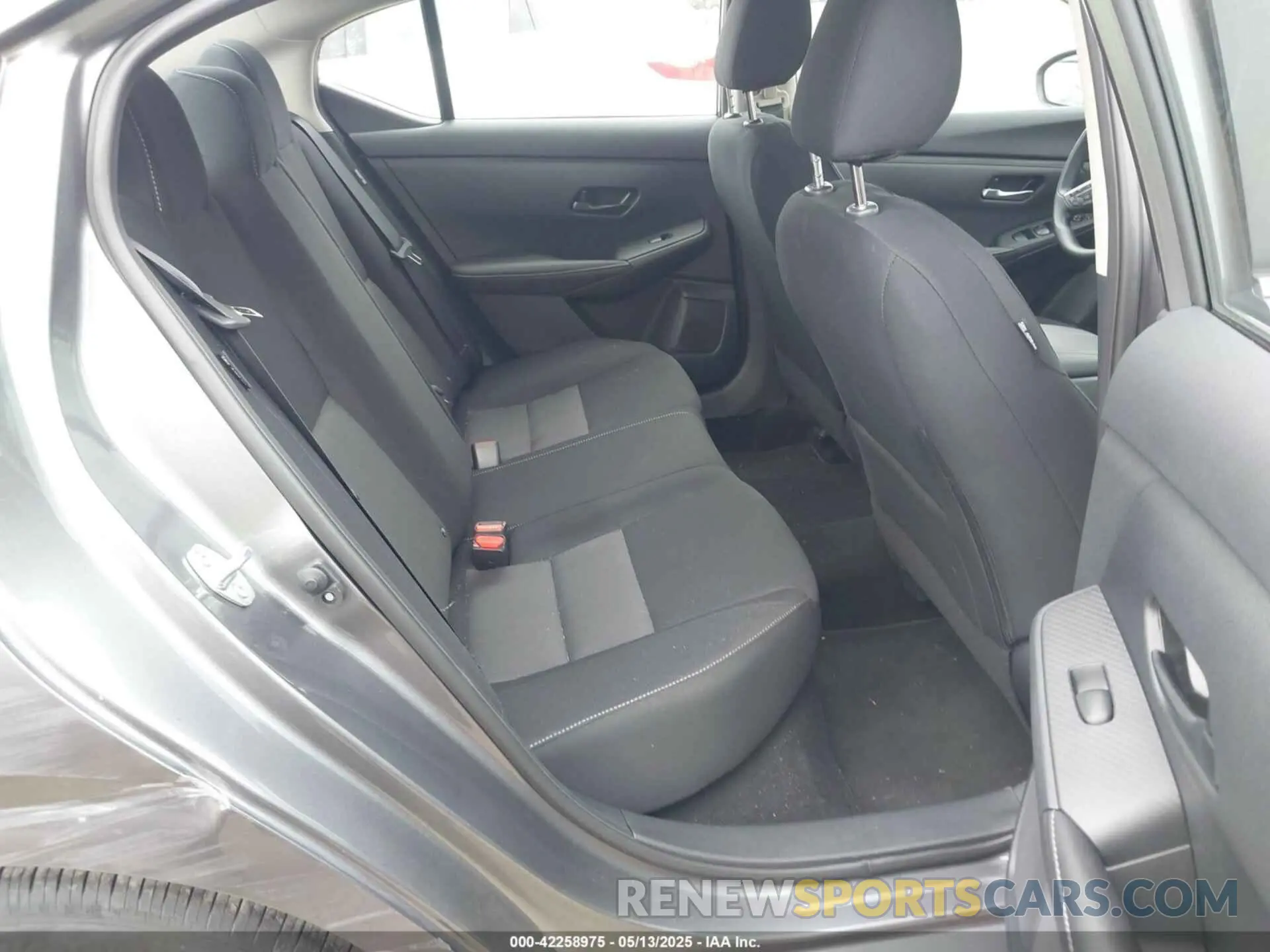 8 fotografías del automóvil dañado 3N1AB8CV1SY283167 NISSAN SENTRA 2025