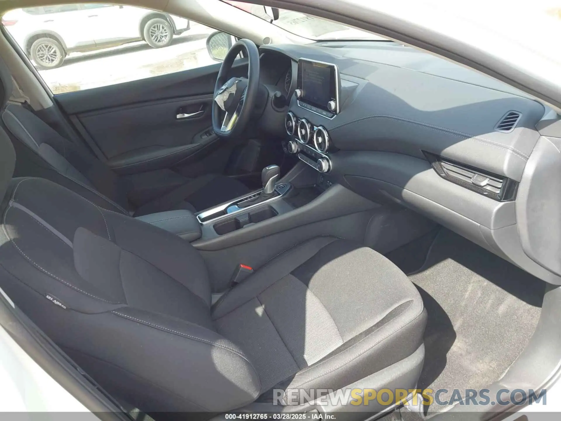 5 fotografías del automóvil dañado 3N1AB8CV2SY207456 NISSAN SENTRA 2025