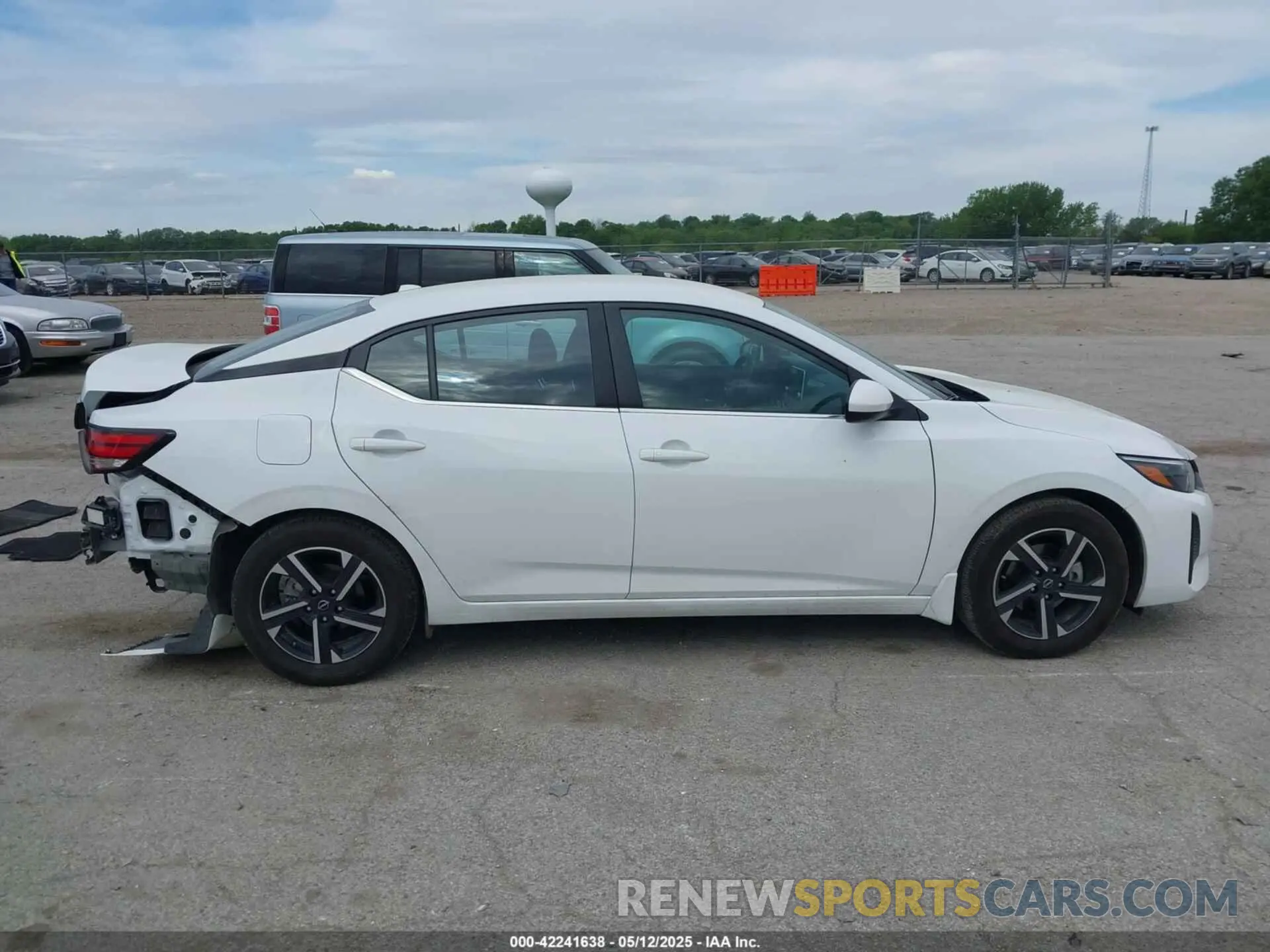 13 fotografías del automóvil dañado 3N1AB8CV2SY225357 NISSAN SENTRA 2025