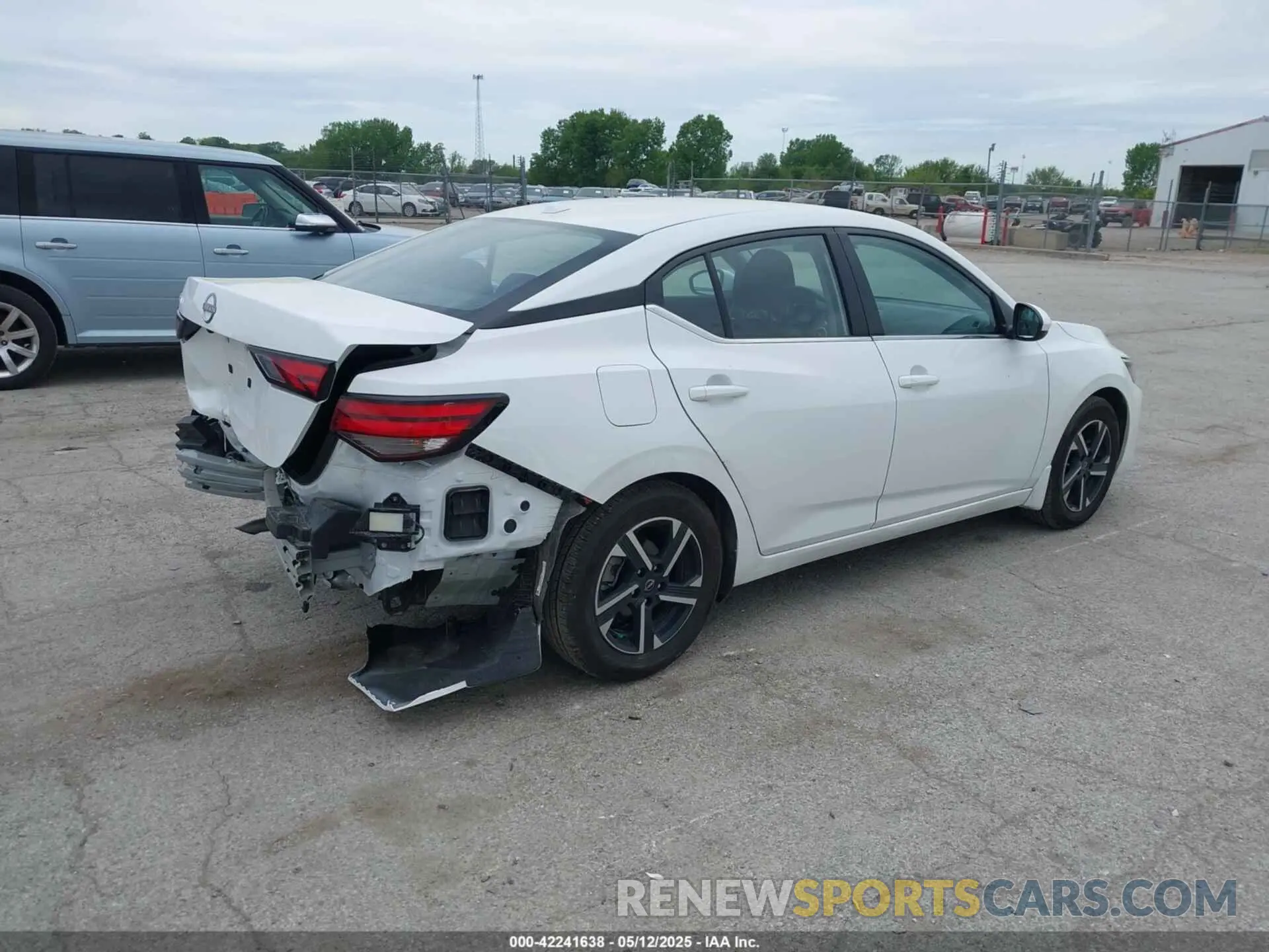 4 fotografías del automóvil dañado 3N1AB8CV2SY225357 NISSAN SENTRA 2025
