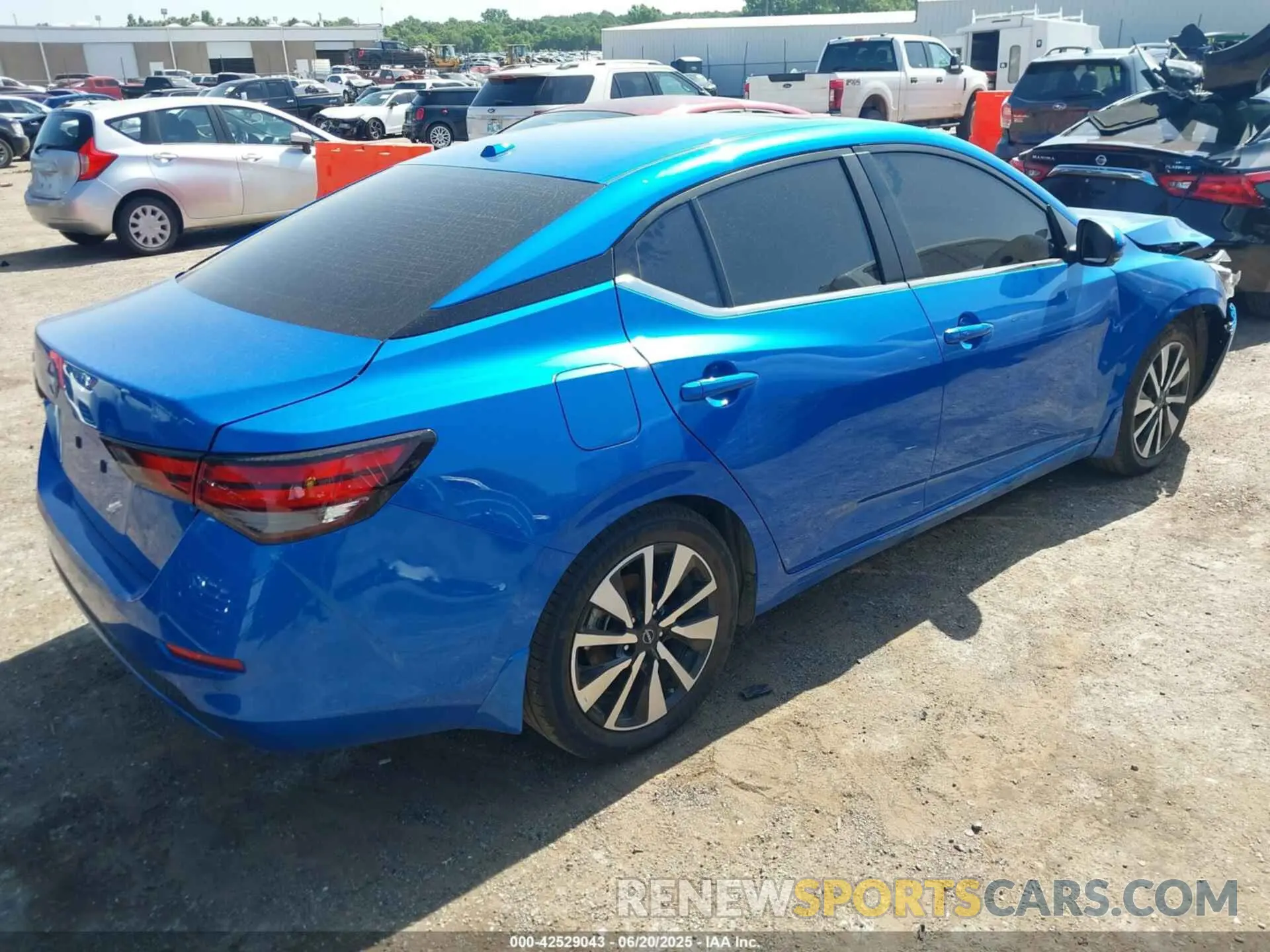 4 fotografías del automóvil dañado 3N1AB8CV2SY243583 NISSAN SENTRA 2025