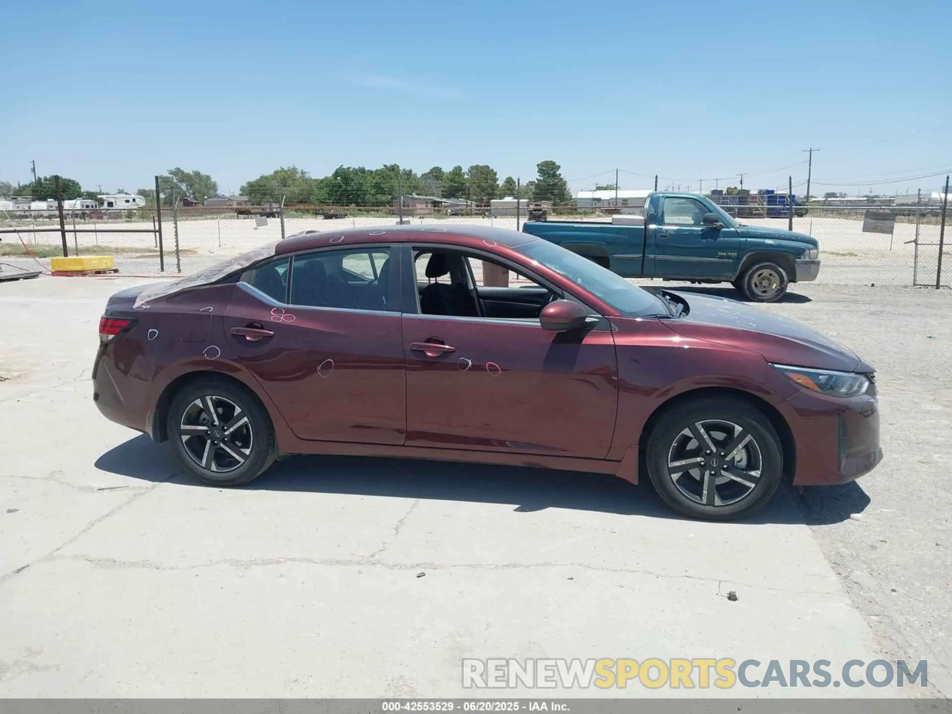 13 fotografías del automóvil dañado 3N1AB8CV2SY269777 NISSAN SENTRA 2025