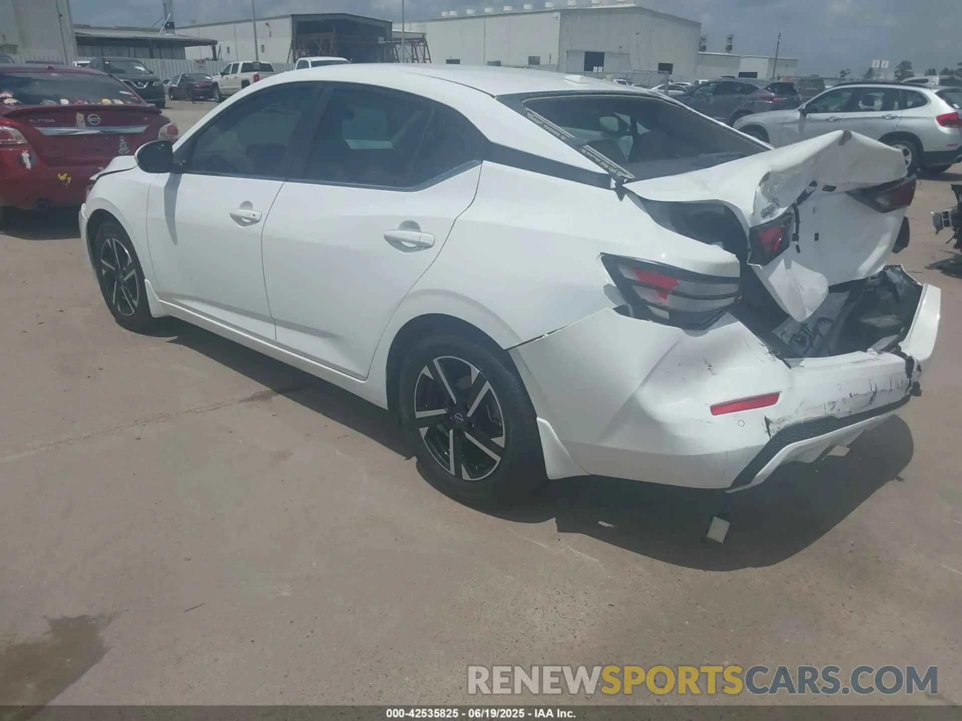 3 fotografías del automóvil dañado 3N1AB8CV3SY215663 NISSAN SENTRA 2025