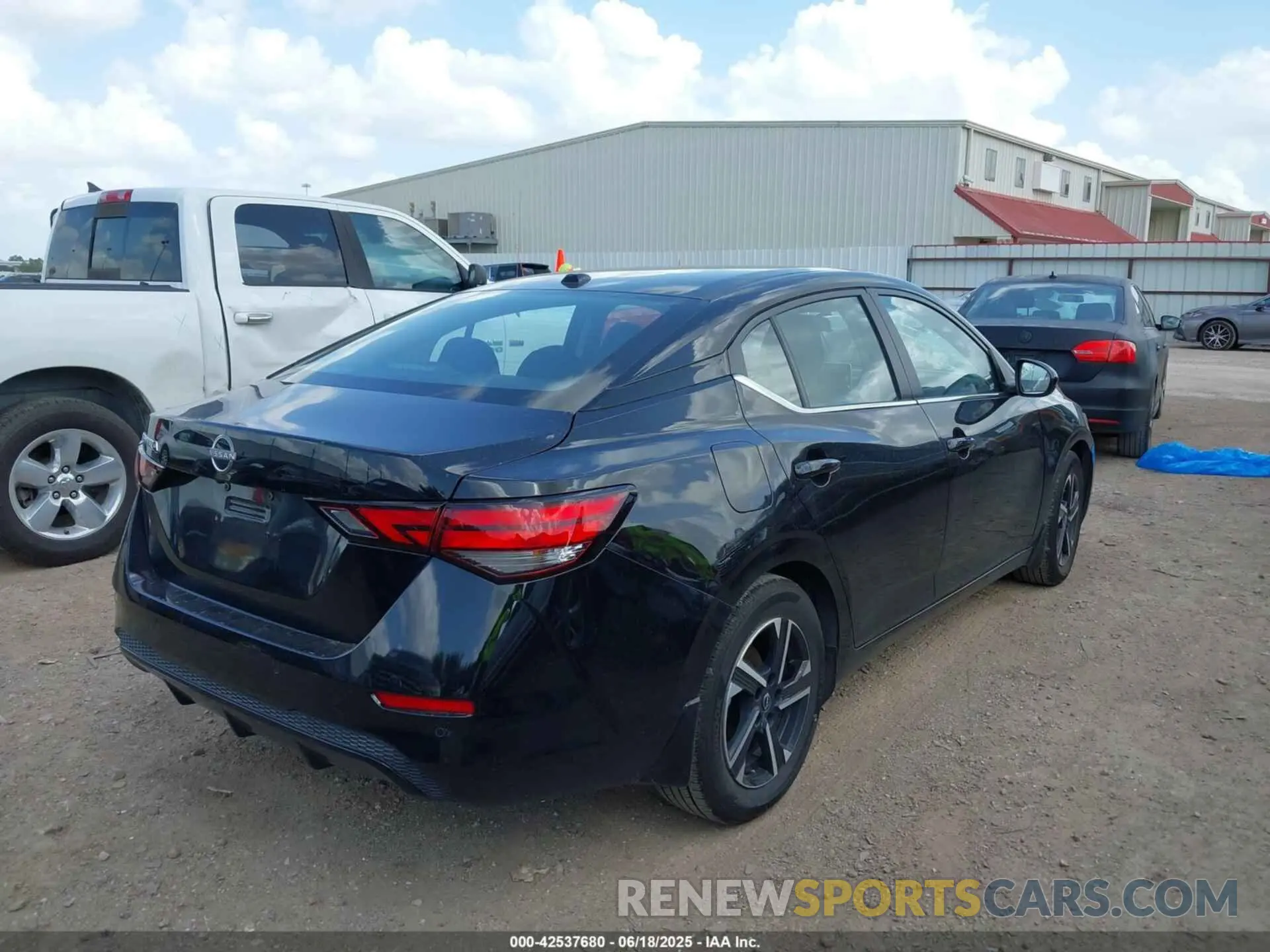 4 fotografías del automóvil dañado 3N1AB8CV3SY277242 NISSAN SENTRA 2025