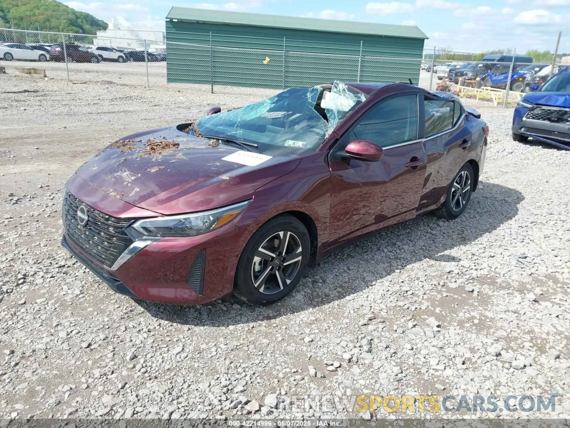 2 fotografías del automóvil dañado 3N1AB8CV4SY243505 NISSAN SENTRA 2025