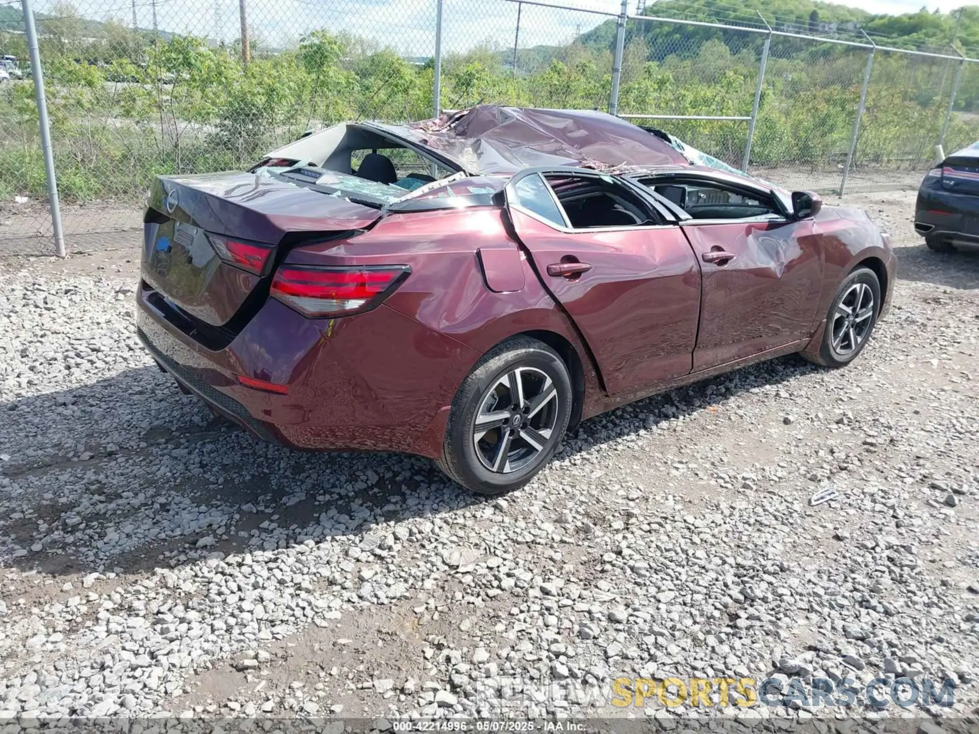 4 fotografías del automóvil dañado 3N1AB8CV4SY243505 NISSAN SENTRA 2025