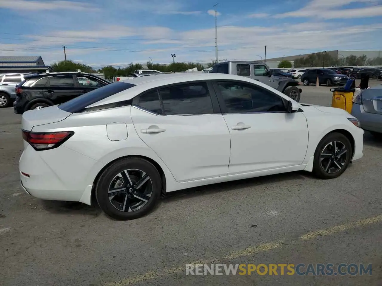 3 fotografías del automóvil dañado 3N1AB8CV4SY249014 NISSAN SENTRA 2025