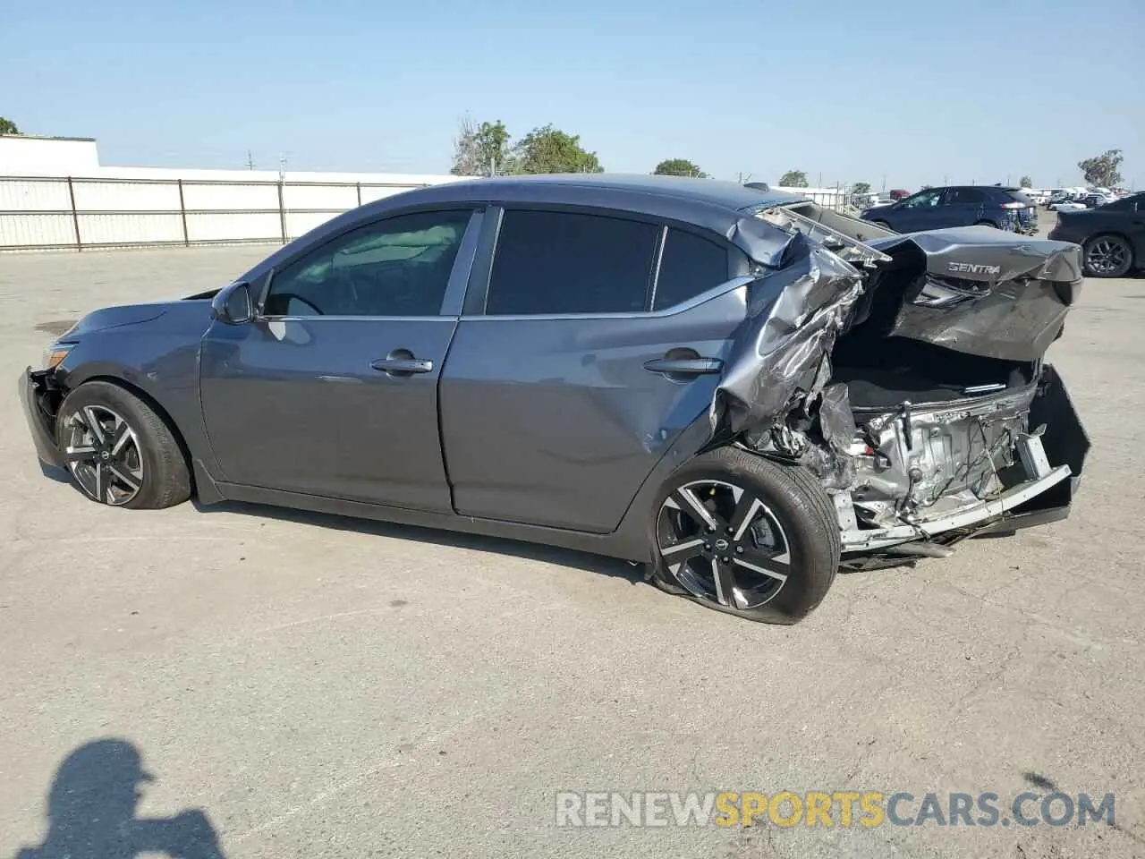 2 fotografías del automóvil dañado 3N1AB8CV4SY251104 NISSAN SENTRA 2025