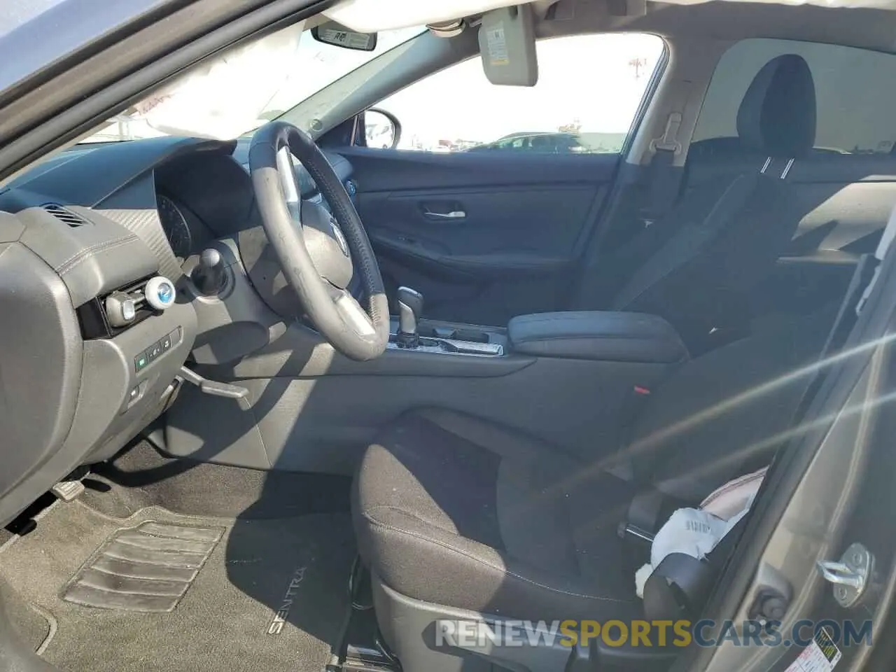 7 fotografías del automóvil dañado 3N1AB8CV4SY251104 NISSAN SENTRA 2025