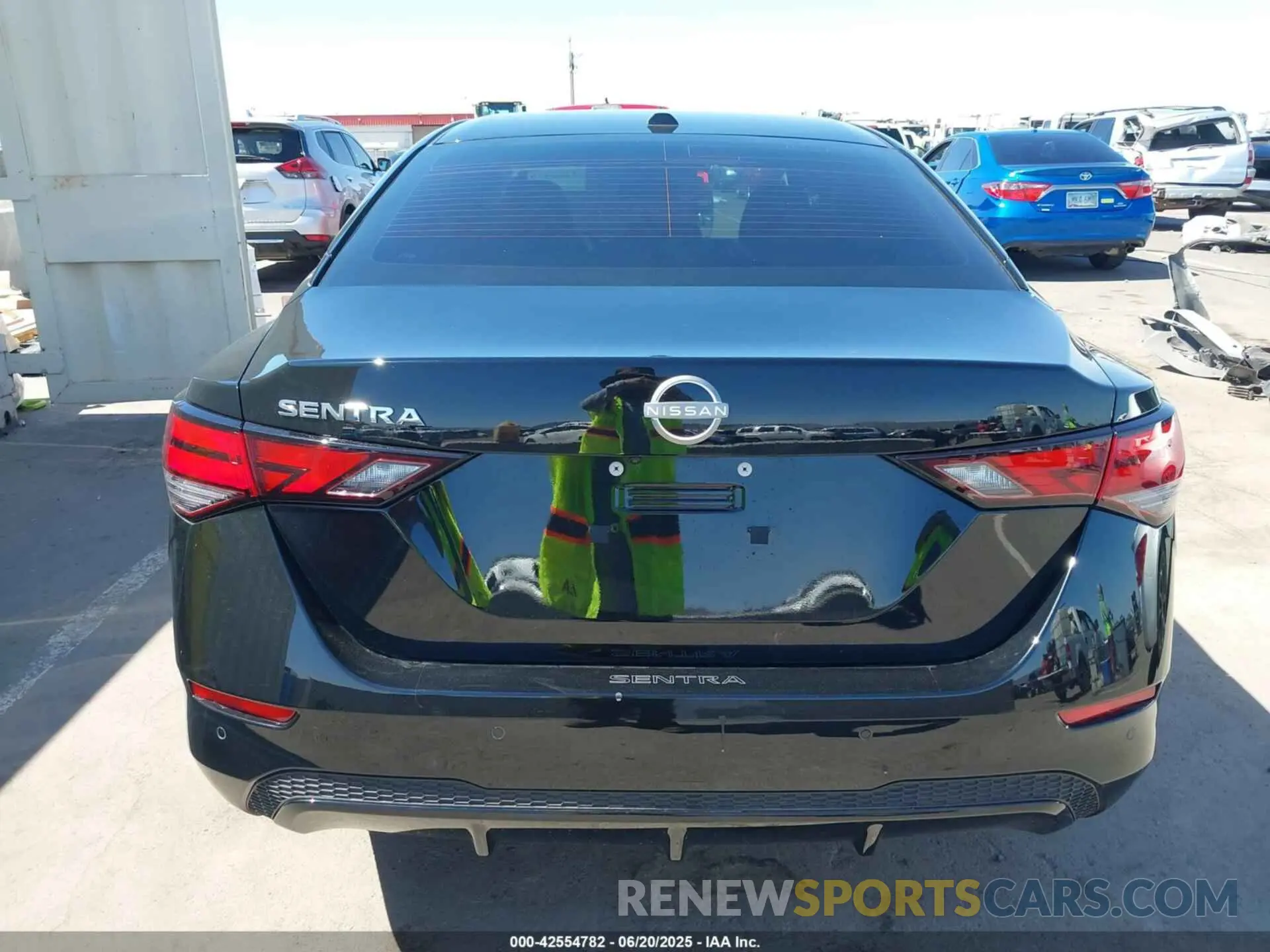 16 fotografías del automóvil dañado 3N1AB8CV4SY273281 NISSAN SENTRA 2025