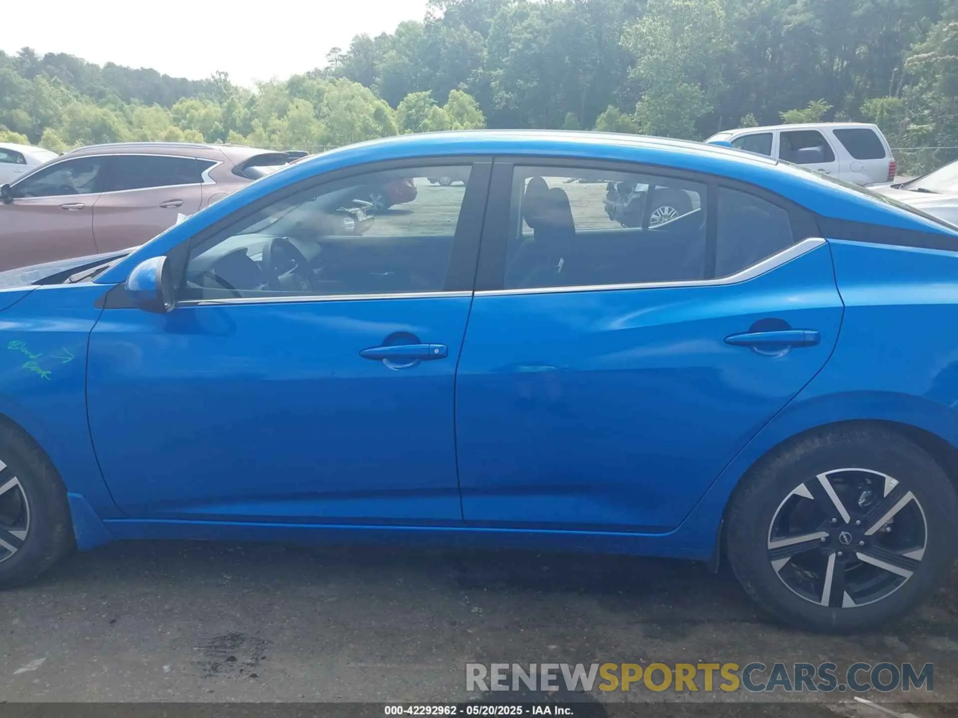 14 fotografías del automóvil dañado 3N1AB8CV4SY276309 NISSAN SENTRA 2025