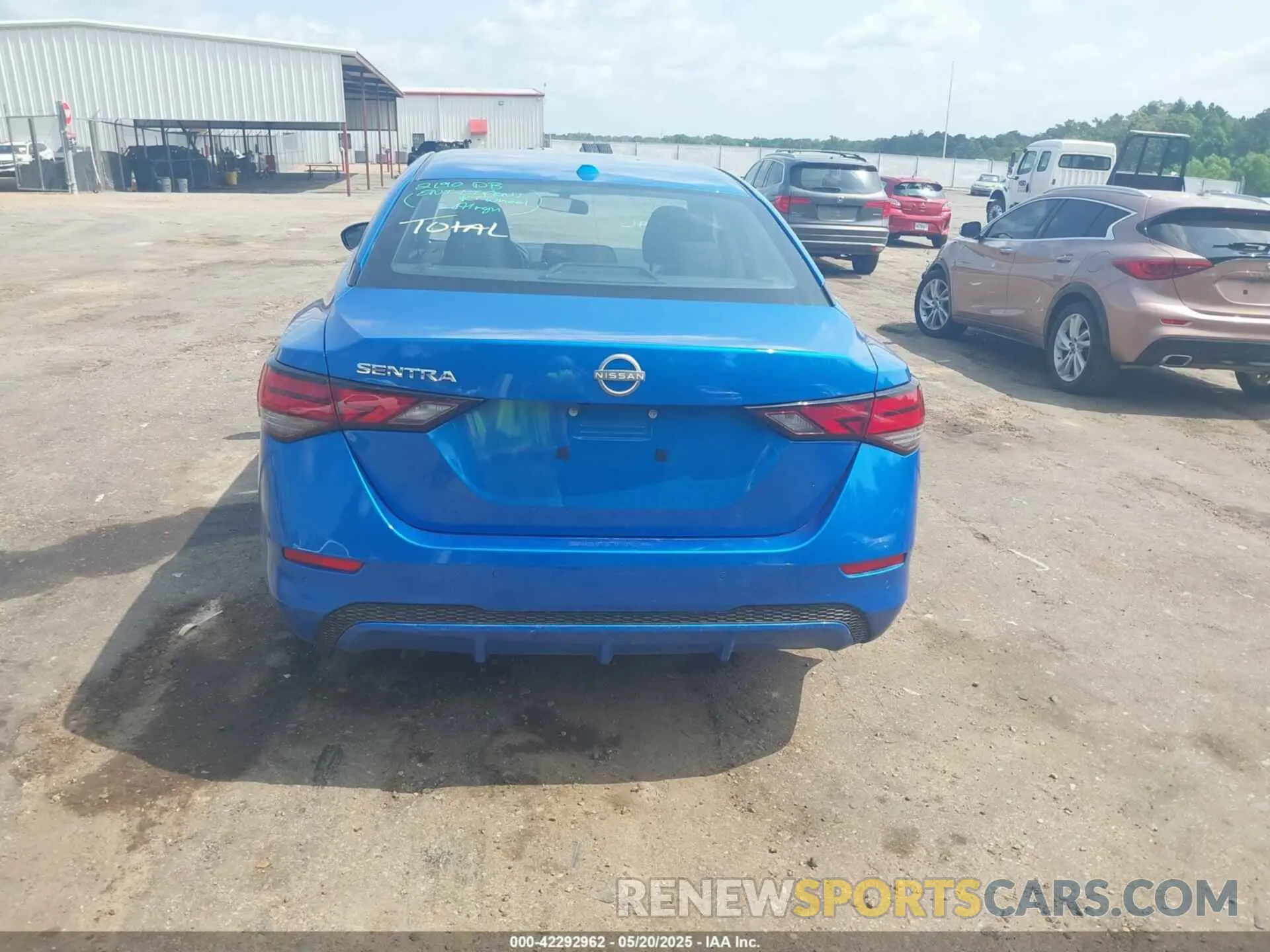 16 fotografías del automóvil dañado 3N1AB8CV4SY276309 NISSAN SENTRA 2025