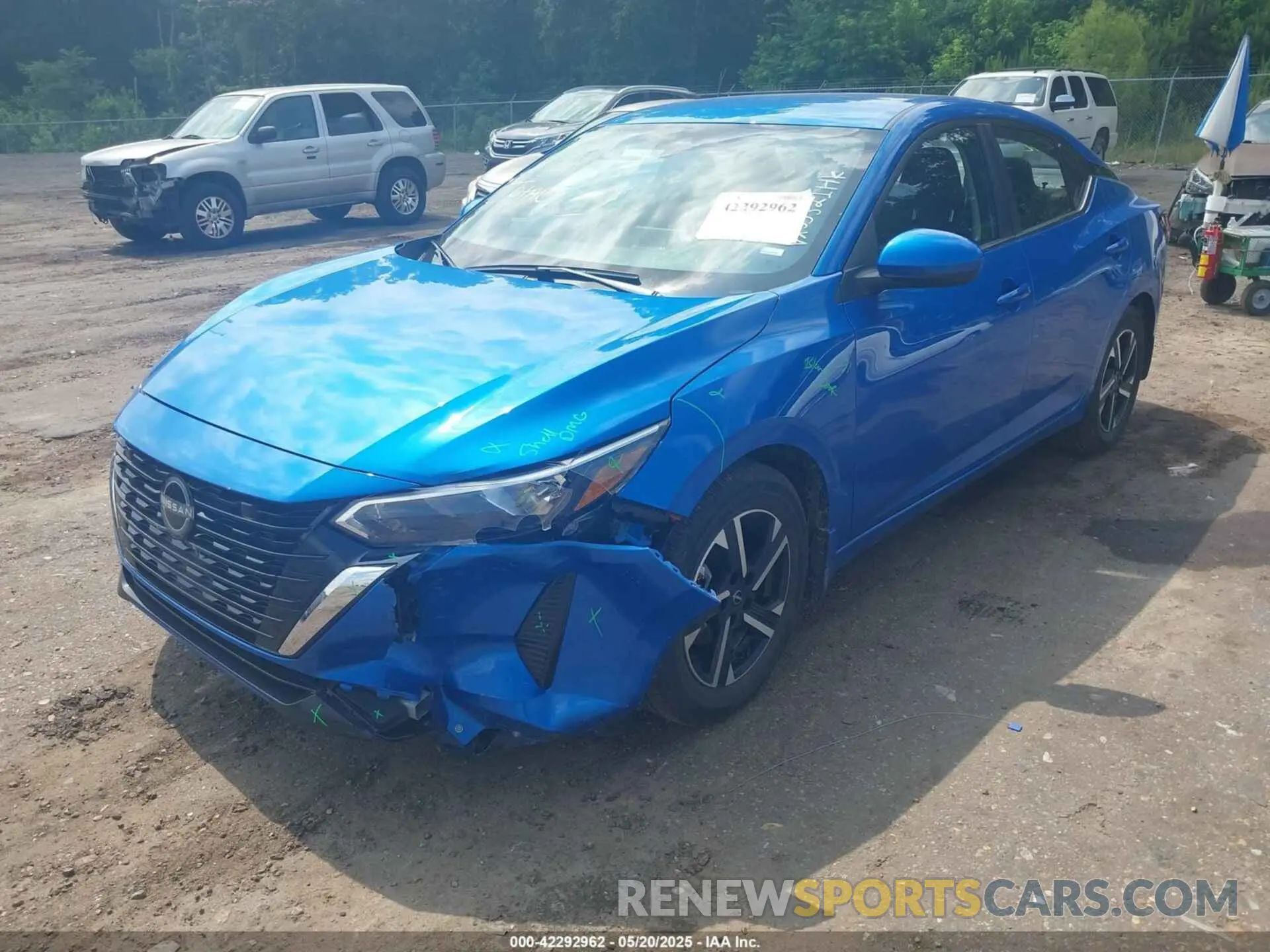 2 fotografías del automóvil dañado 3N1AB8CV4SY276309 NISSAN SENTRA 2025