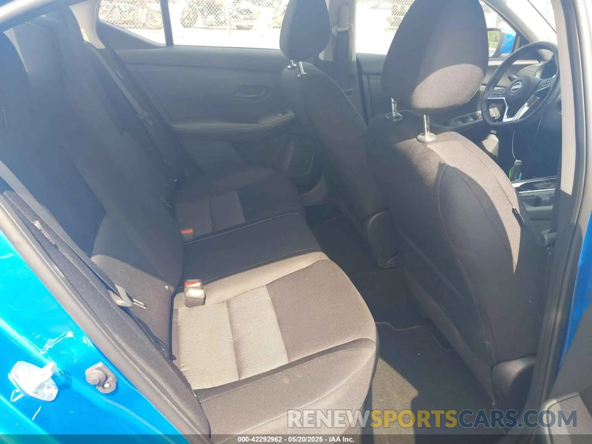 8 fotografías del automóvil dañado 3N1AB8CV4SY276309 NISSAN SENTRA 2025