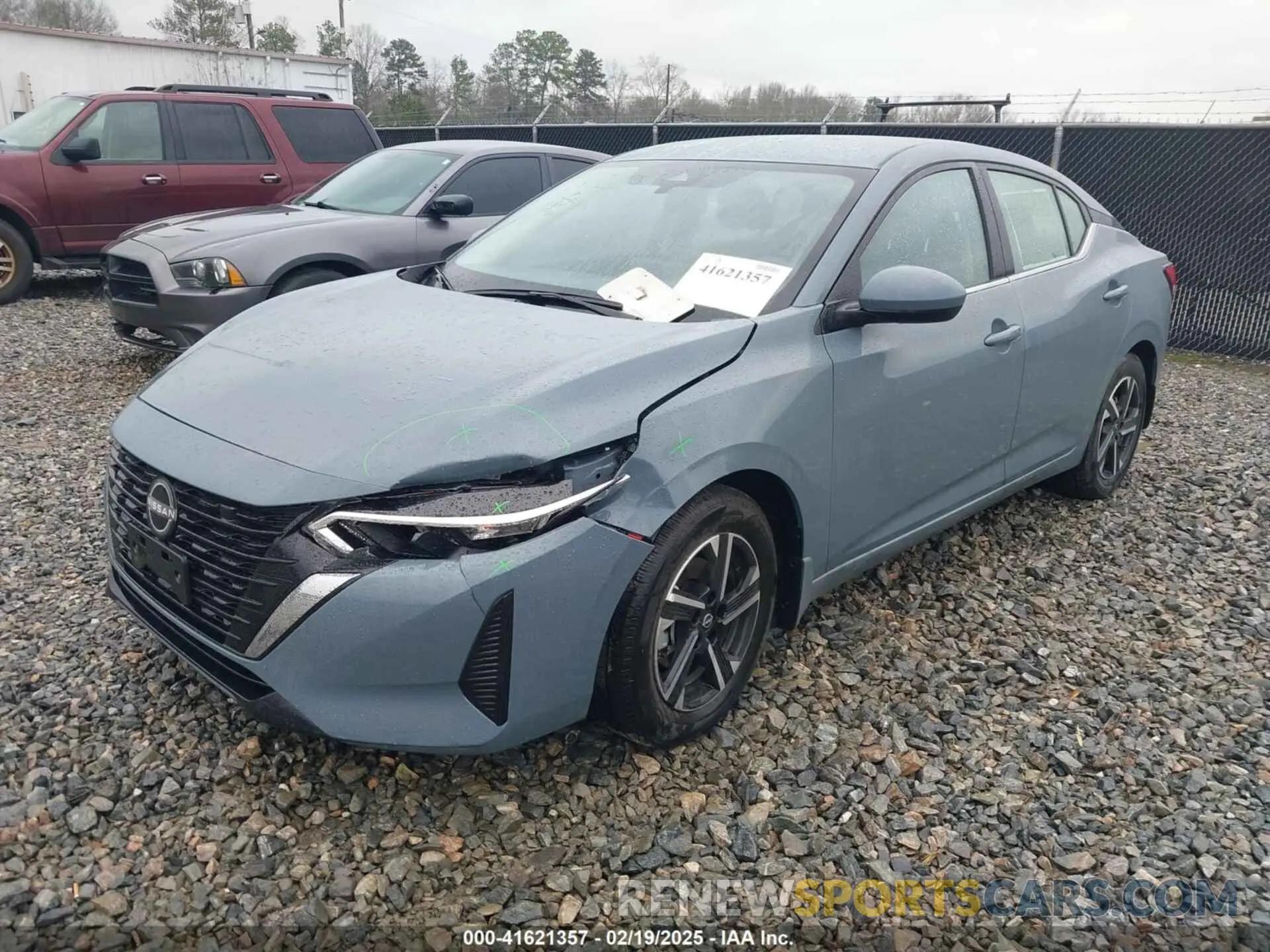 2 fotografías del automóvil dañado 3N1AB8CV4SY277637 NISSAN SENTRA 2025