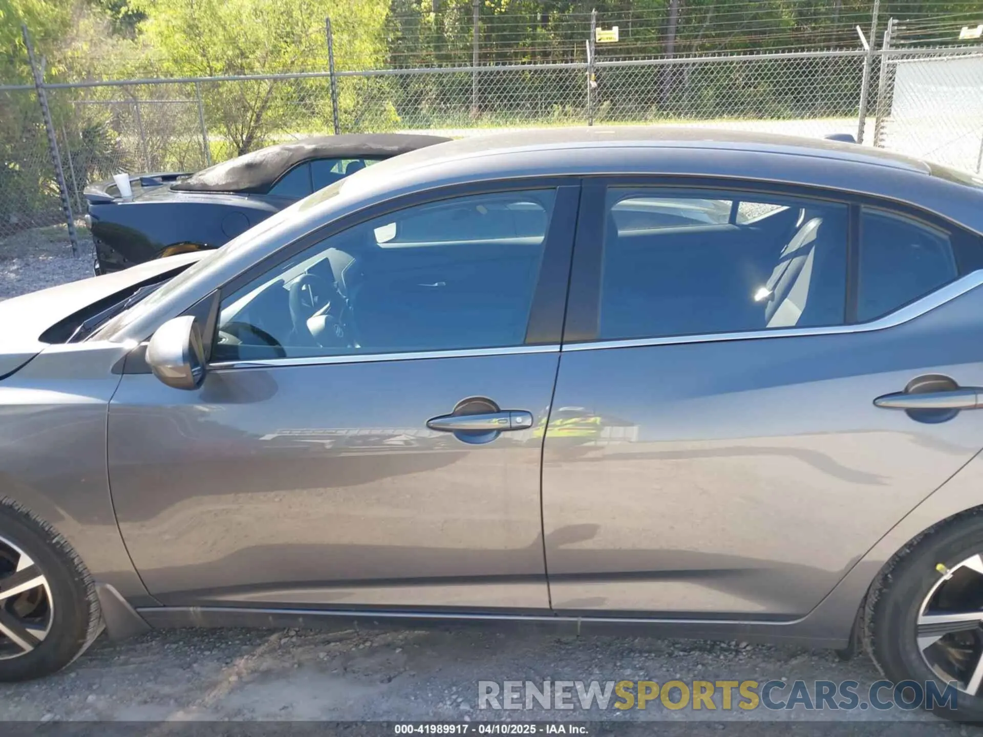 14 fotografías del automóvil dañado 3N1AB8CV5SY275279 NISSAN SENTRA 2025