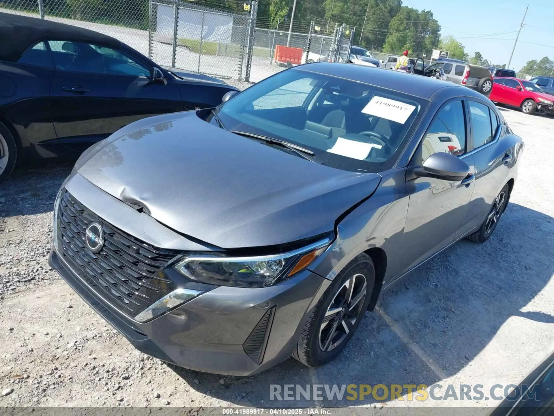 2 fotografías del automóvil dañado 3N1AB8CV5SY275279 NISSAN SENTRA 2025