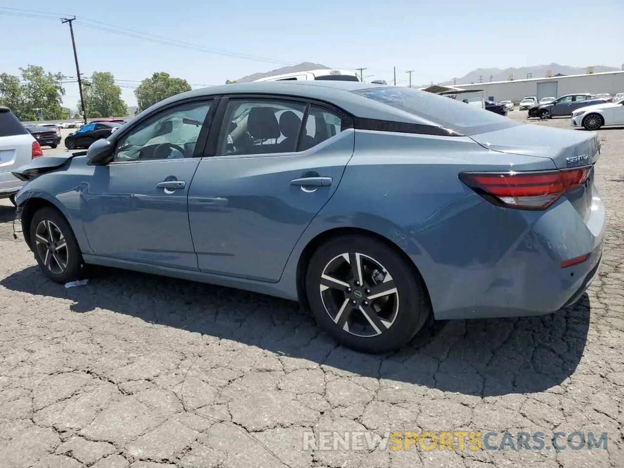 2 fotografías del automóvil dañado 3N1AB8CV5SY286461 NISSAN SENTRA 2025