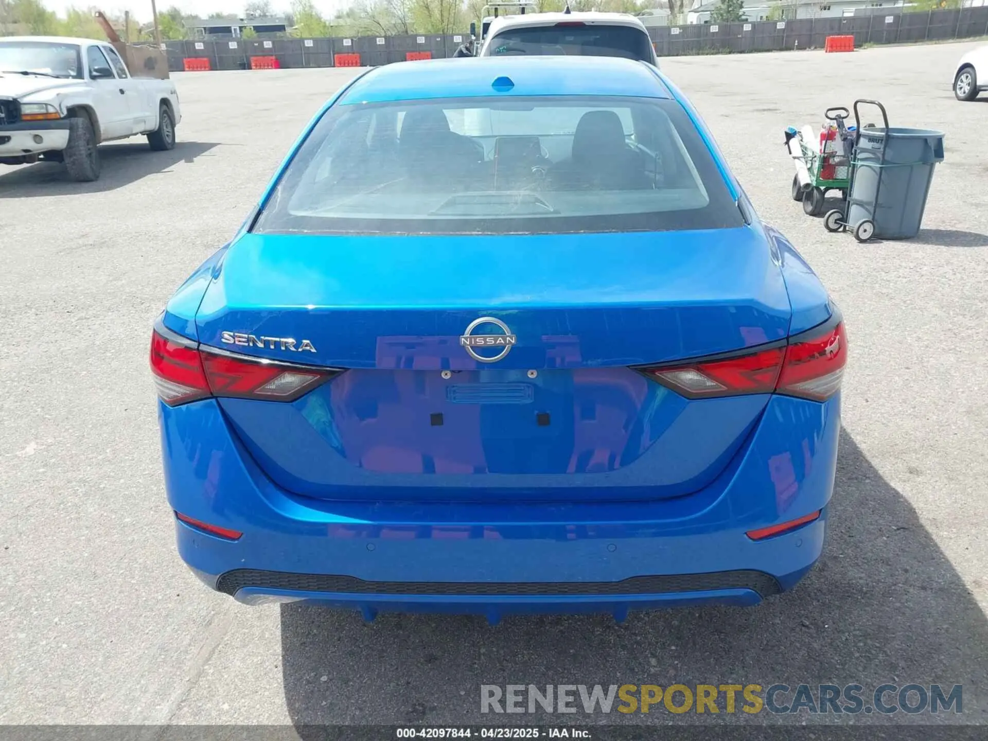 16 fotografías del automóvil dañado 3N1AB8CV5SY289697 NISSAN SENTRA 2025