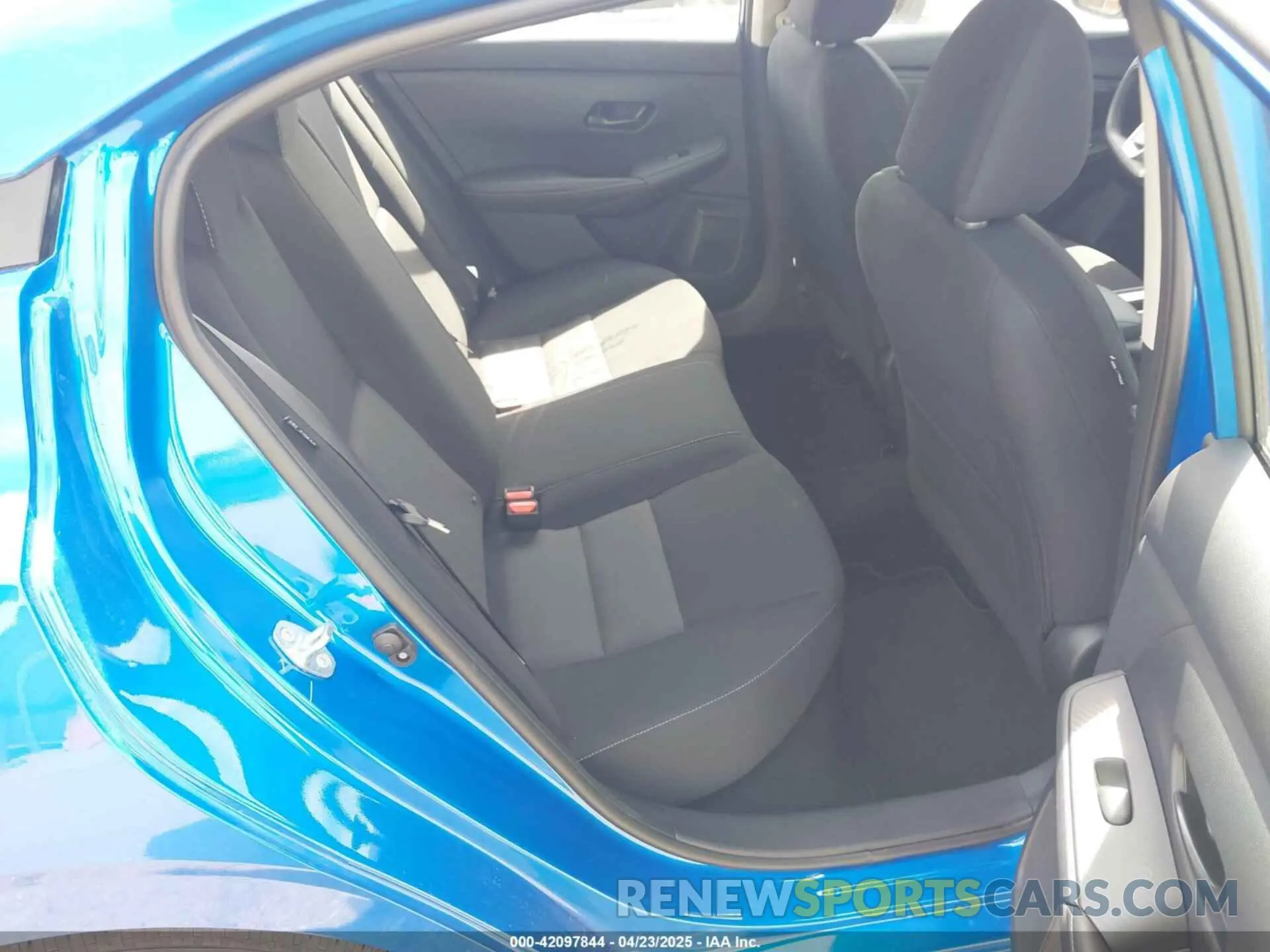 8 fotografías del automóvil dañado 3N1AB8CV5SY289697 NISSAN SENTRA 2025