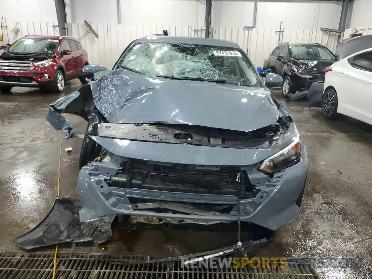 5 fotografías del automóvil dañado 3N1AB8CV6SY209338 NISSAN SENTRA 2025